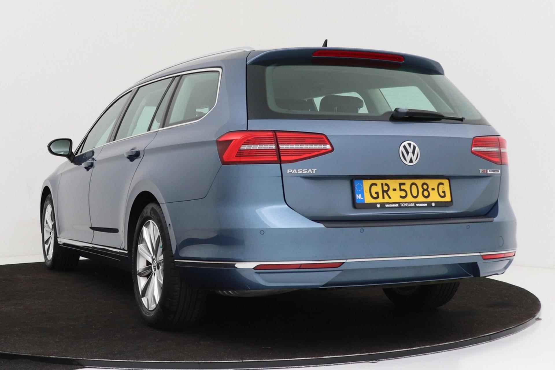 Volkswagen Passat Variant 1.4 TSI ACT Highline | Org NL | Adap. Cruise | Navigatie | Stoelverwarming | Sportstoelen | - 9/49