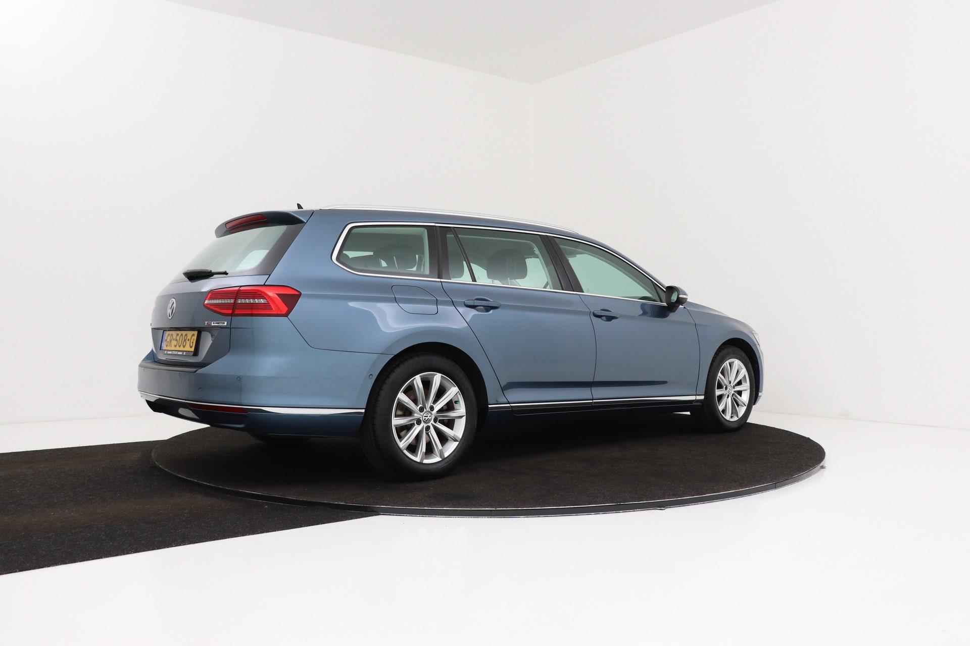 Volkswagen Passat Variant 1.4 TSI ACT Highline | Org NL | Adap. Cruise | Navigatie | Stoelverwarming | Sportstoelen | - 49/49