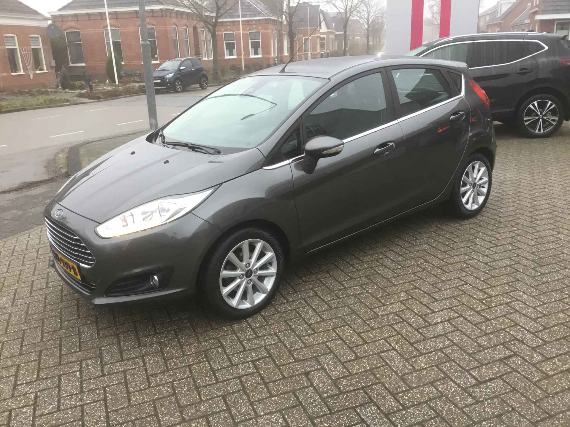 Ford Fiesta 1.0 EcoBoost Titanium - 2/31