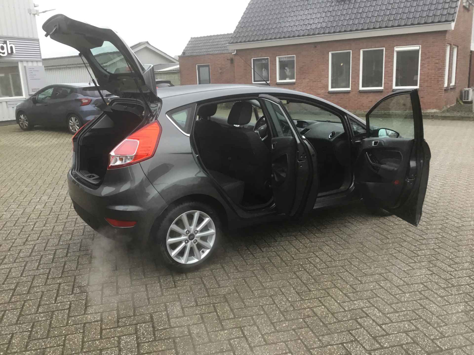 Ford Fiesta 1.0 EcoBoost Titanium - 27/31