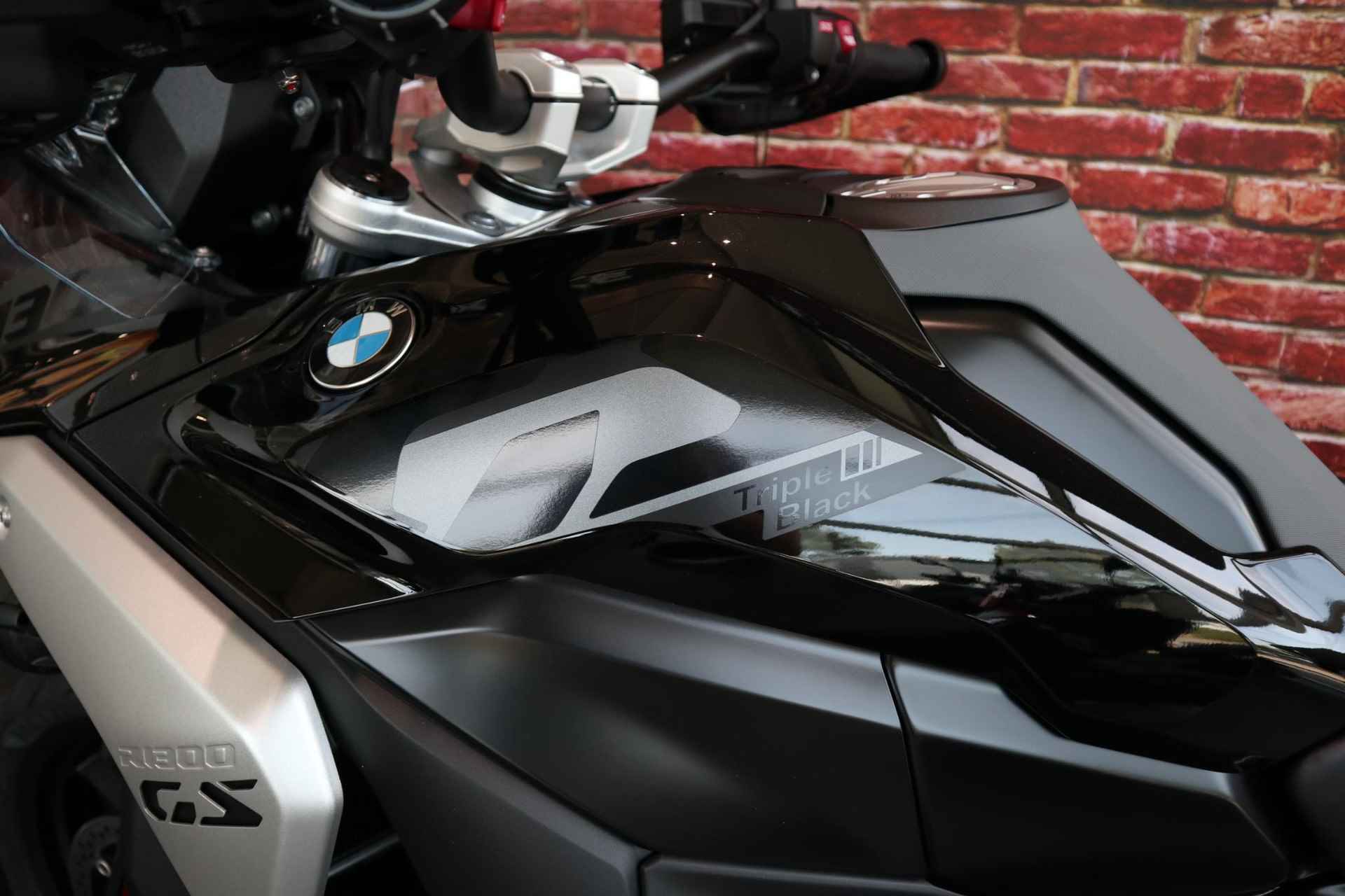 BMW R 1300 GS R 1300 GS | Style Triple Black | Touring Pack | | Your Motorcycle Match - 7/14