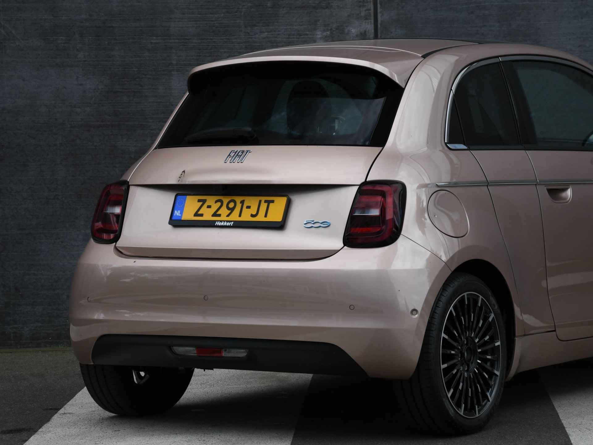 Fiat 500 3+1 La Prima 42kWh 118pk Automaat ADAP. CRUISE | PANO-DAK | LEDER | STOELVERWARMING | 17''LM | DODE HOEK | APPLE CARPLAY - 5/30