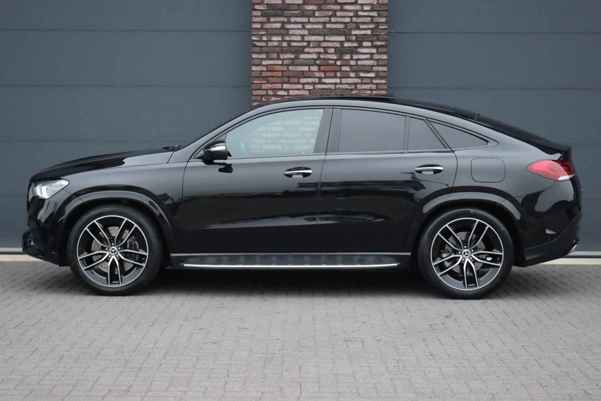 Mercedes-Benz GLE Coupé 350 e 4MATIC AMG Line Aut9 | Luchtvering | Distronic+ | Panoramadak | Trekhaak | Burmester | Stoelventilatie | HUD | Keyless Go | Surround Camera | - 10/46