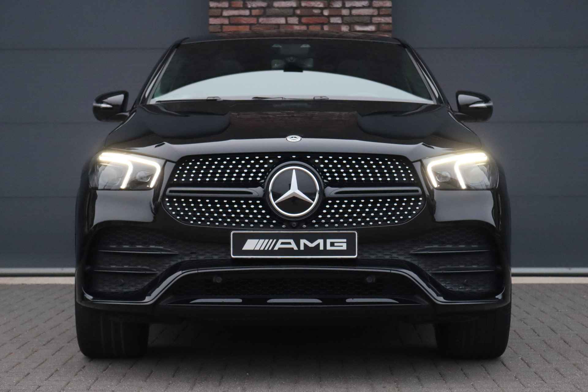 Mercedes-Benz GLE Coupé 350 e 4MATIC AMG Line Aut9 | Luchtvering | Distronic+ | Panoramadak | Trekhaak | Burmester | Stoelventilatie | HUD | Keyless Go | Surround Camera | - 14/46