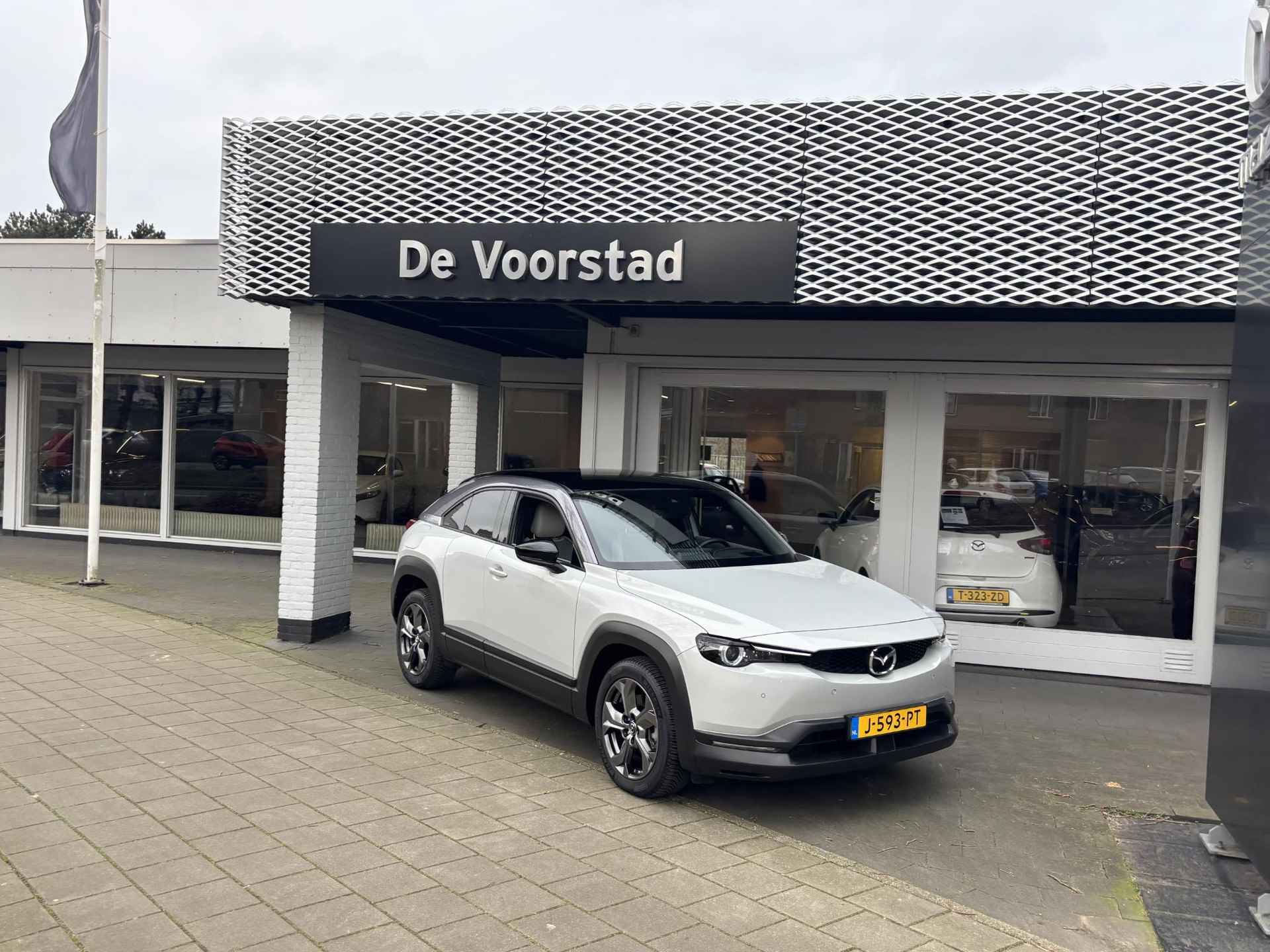 Mazda MX-30 e-SkyActiv 145 First Edition 36 kWh Ned. auto | 1e eigenaar | dealer onderhouden | zeer lage KM stand !! - 10/36