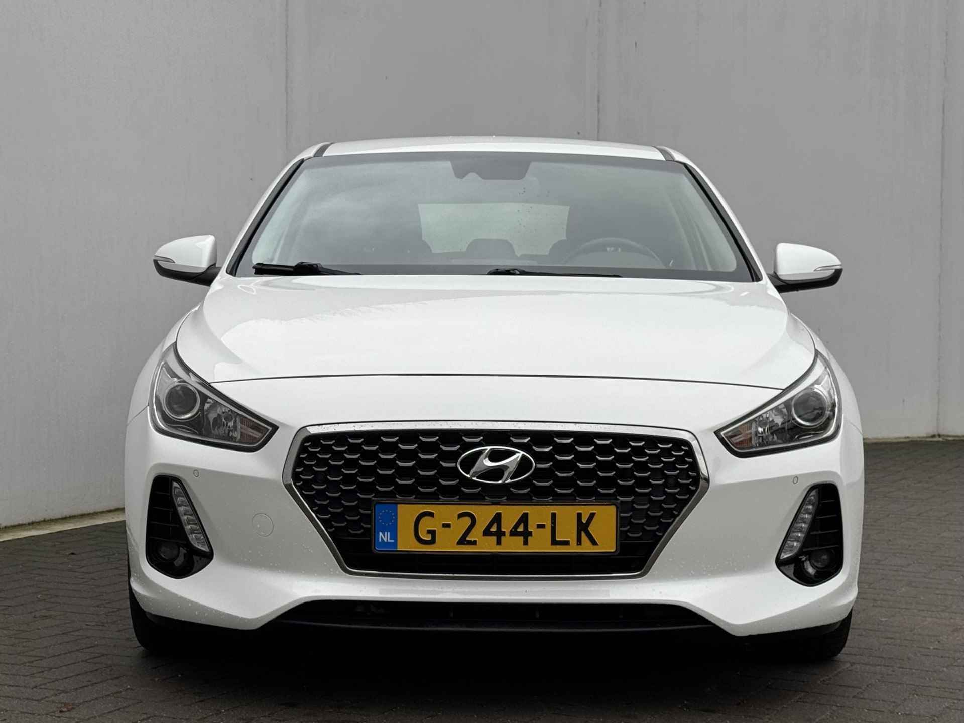 Hyundai i30 1.0 T-GDI First Edition / Navigatie / Apple Carplay Android / Camera / Trekgewicht 1.200 kg / - 12/39