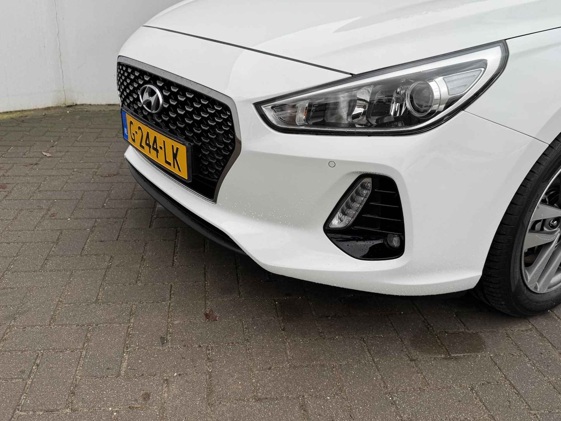 Hyundai i30 1.0 T-GDI First Edition / Navigatie / Apple Carplay Android / Camera / Trekgewicht 1.200 kg / - 28/39