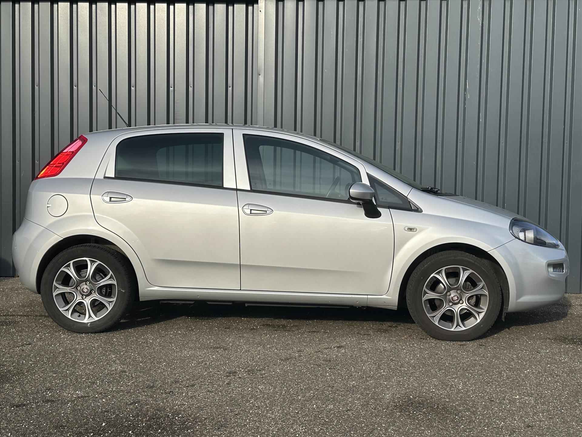 FIAT Punto 0.9 Turbo 100pk 5d Sempre I NL Auto I 1E Eigenaar I Navigatie I Climate Control I Crusie Control I Parkeersensoren I - 6/28