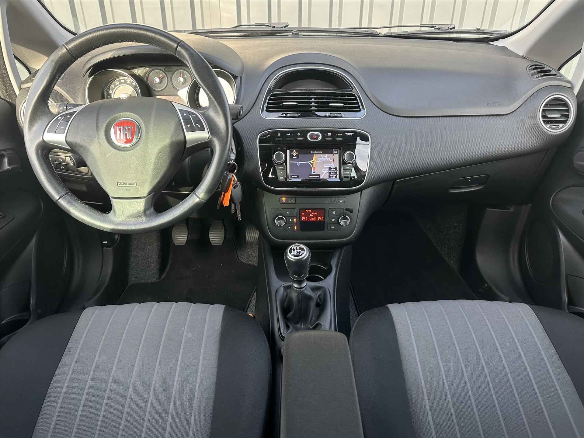 FIAT Punto 0.9 Turbo 100pk 5d Sempre I NL Auto I 1E Eigenaar I Navigatie I Climate Control I Crusie Control I Parkeersensoren I - 16/28