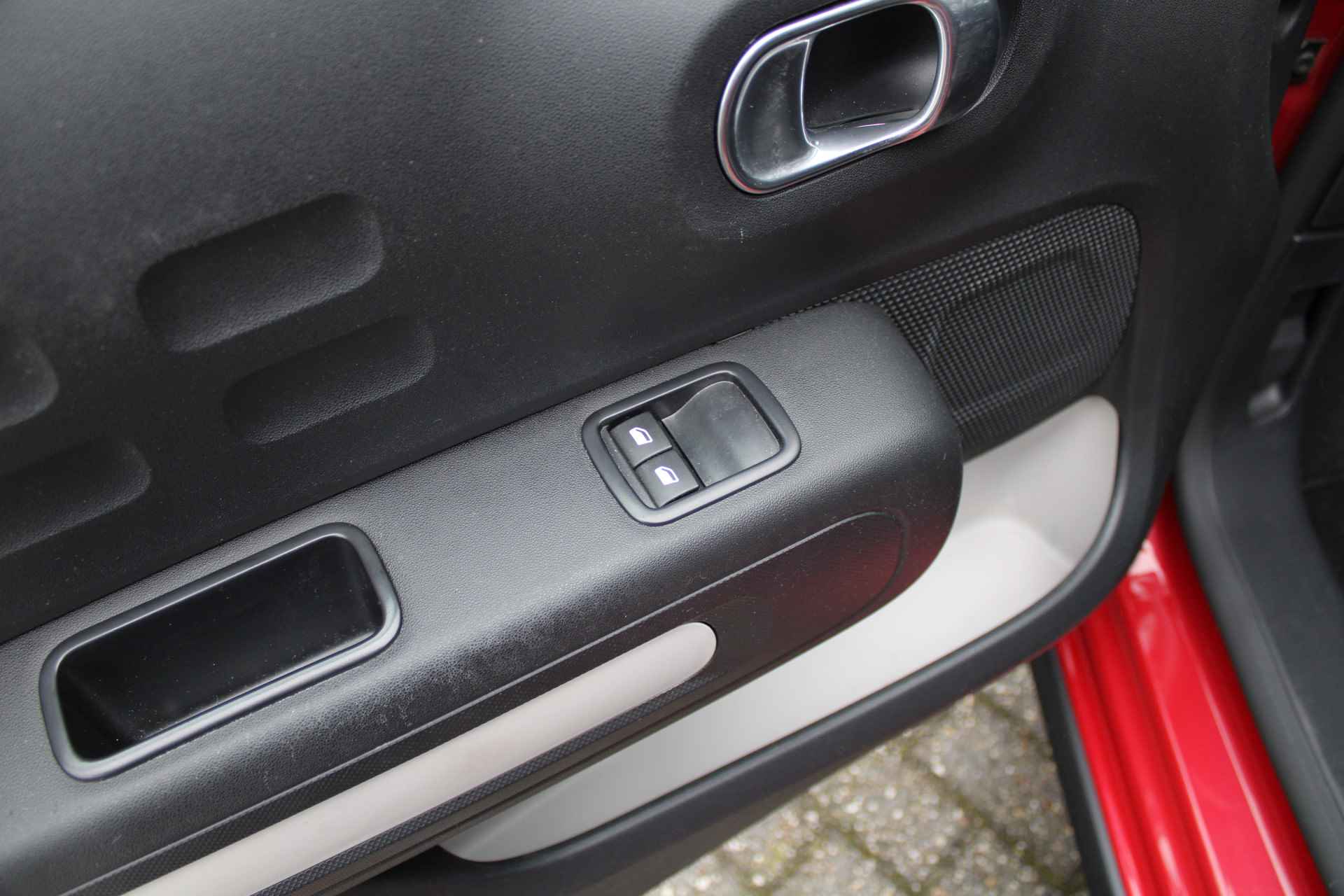 Citroën C3 1.2 PureTech S&S Feel Edition Cruise/Climate control, Navigatie, Apple carplay/Android auto, - 9/34