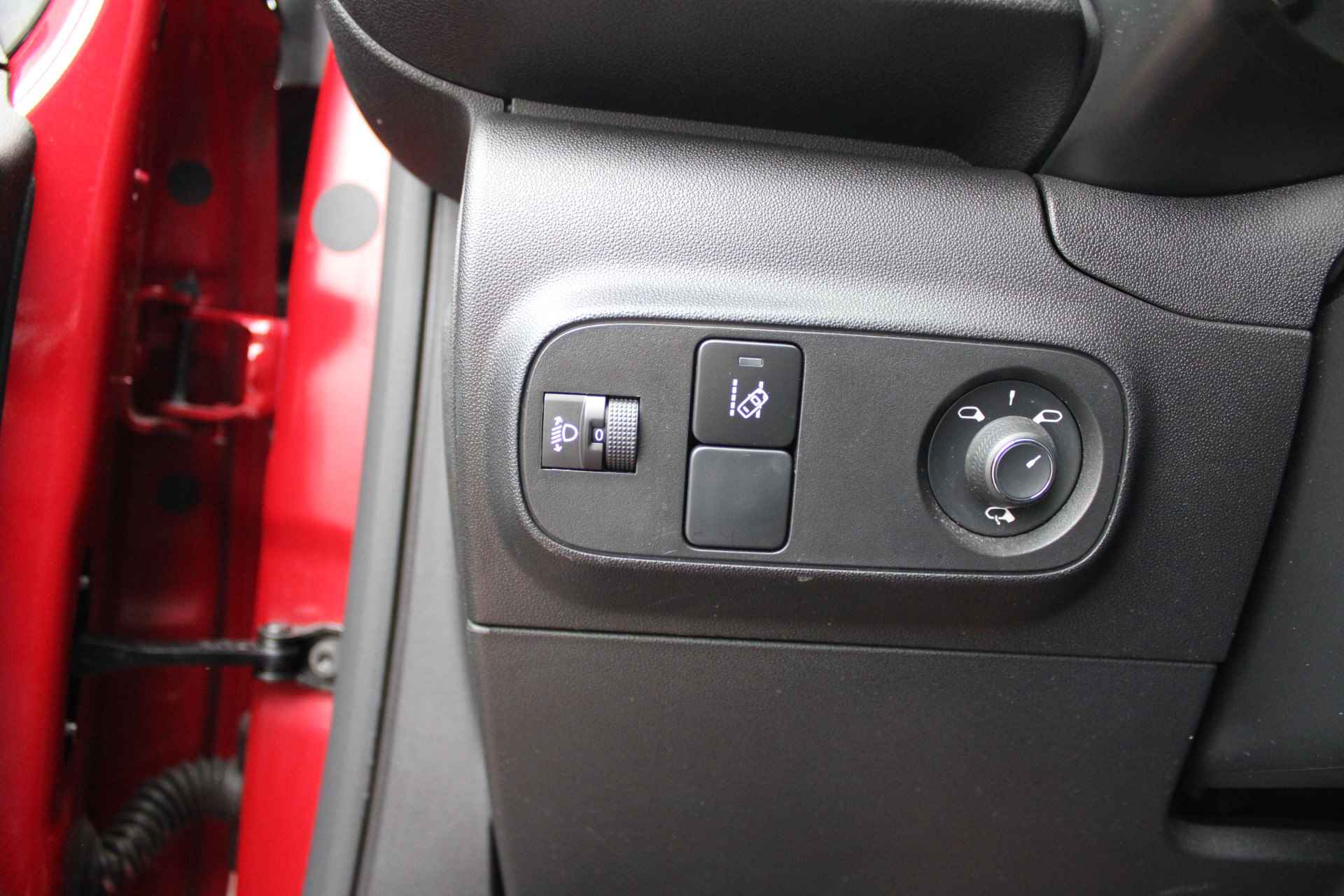 Citroën C3 1.2 PureTech S&S Feel Edition Cruise/Climate control, Navigatie, Apple carplay/Android auto, - 12/34