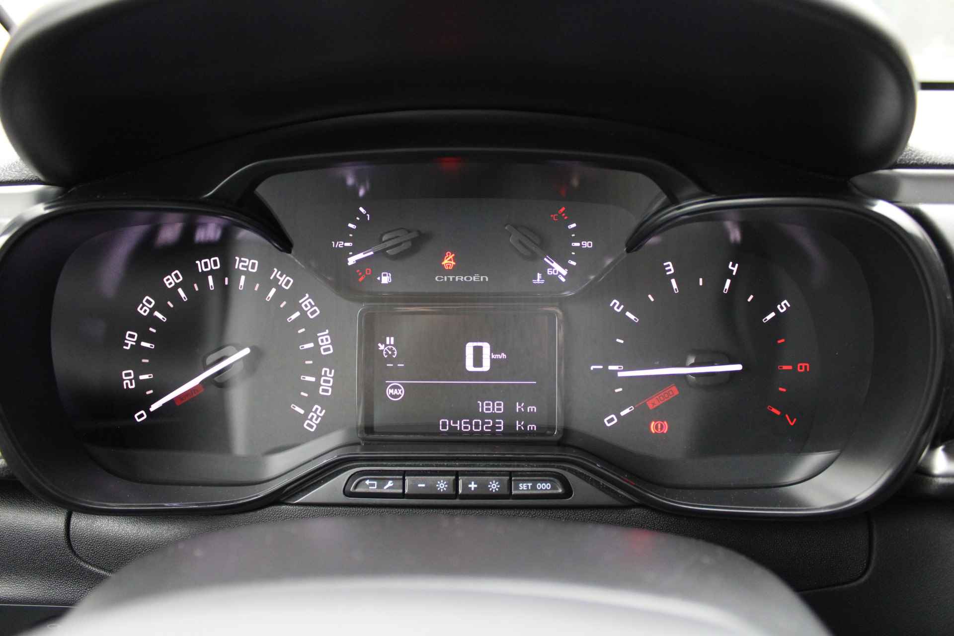 Citroën C3 1.2 PureTech S&S Feel Edition Cruise/Climate control, Navigatie, Apple carplay/Android auto, - 14/34