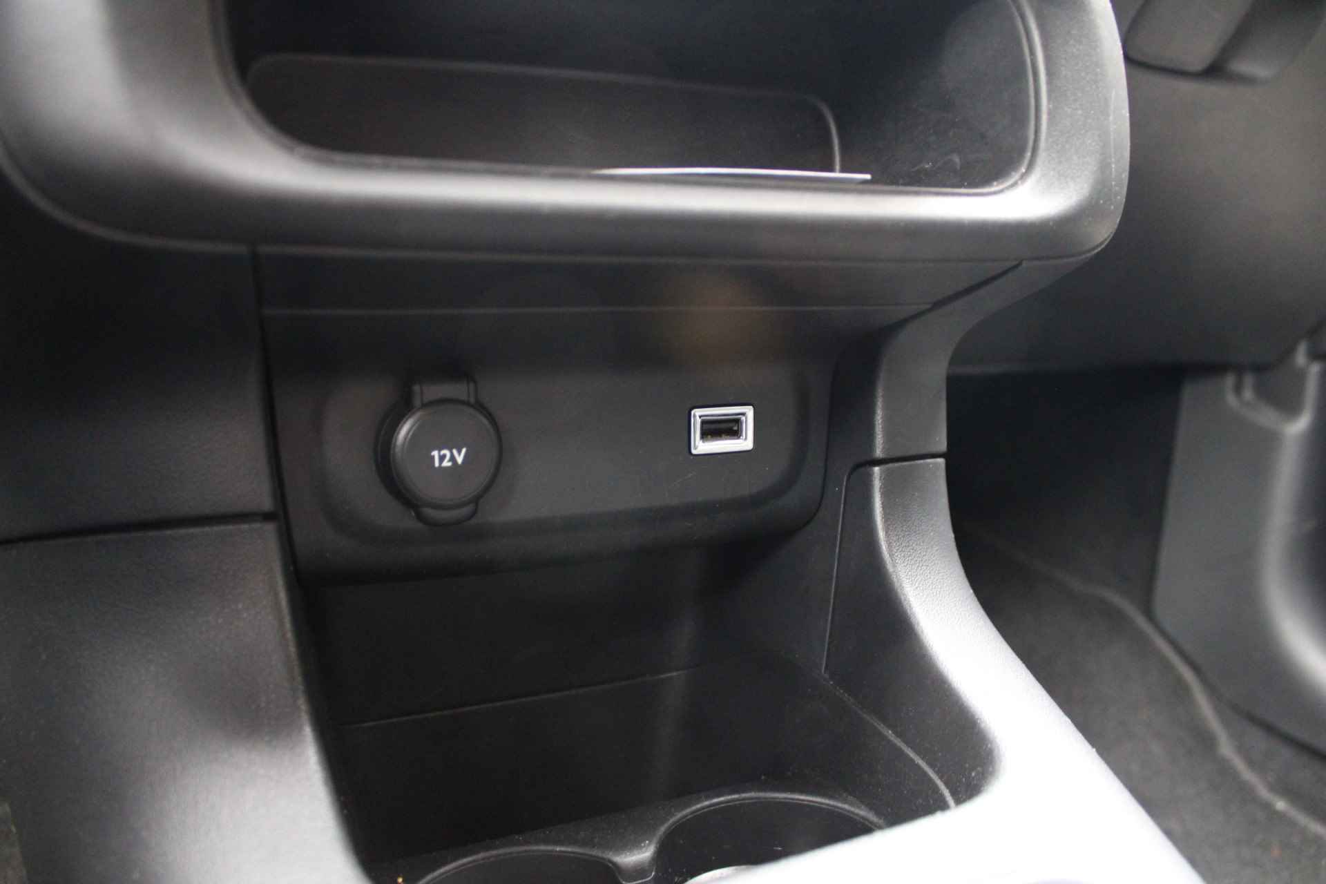 Citroën C3 1.2 PureTech S&S Feel Edition Cruise/Climate control, Navigatie, Apple carplay/Android auto, - 22/34