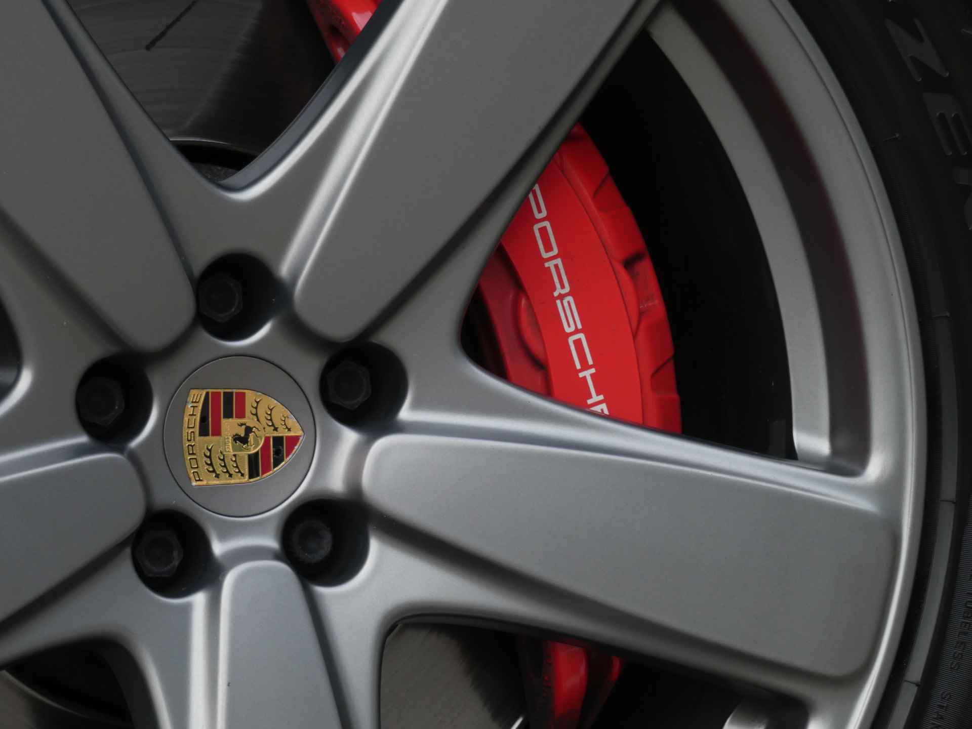 Porsche Macan 3.6 Turbo Performance Package | BOSE audio | Panoramadak | Sport Chrono | Luchtvering - 17/69