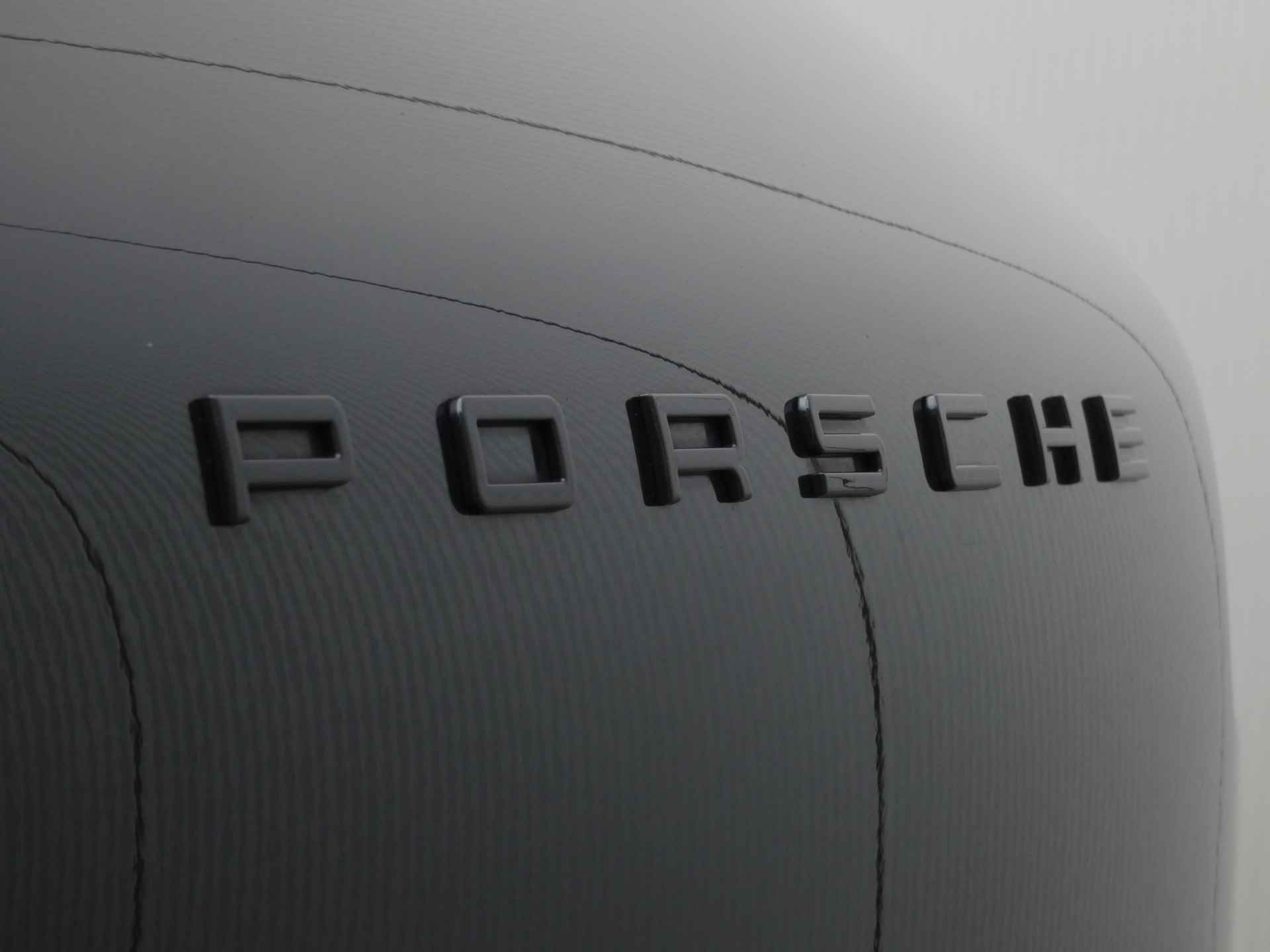 Porsche Macan 3.6 Turbo Performance Package | BOSE audio | Panoramadak | Sport Chrono | Luchtvering - 21/68