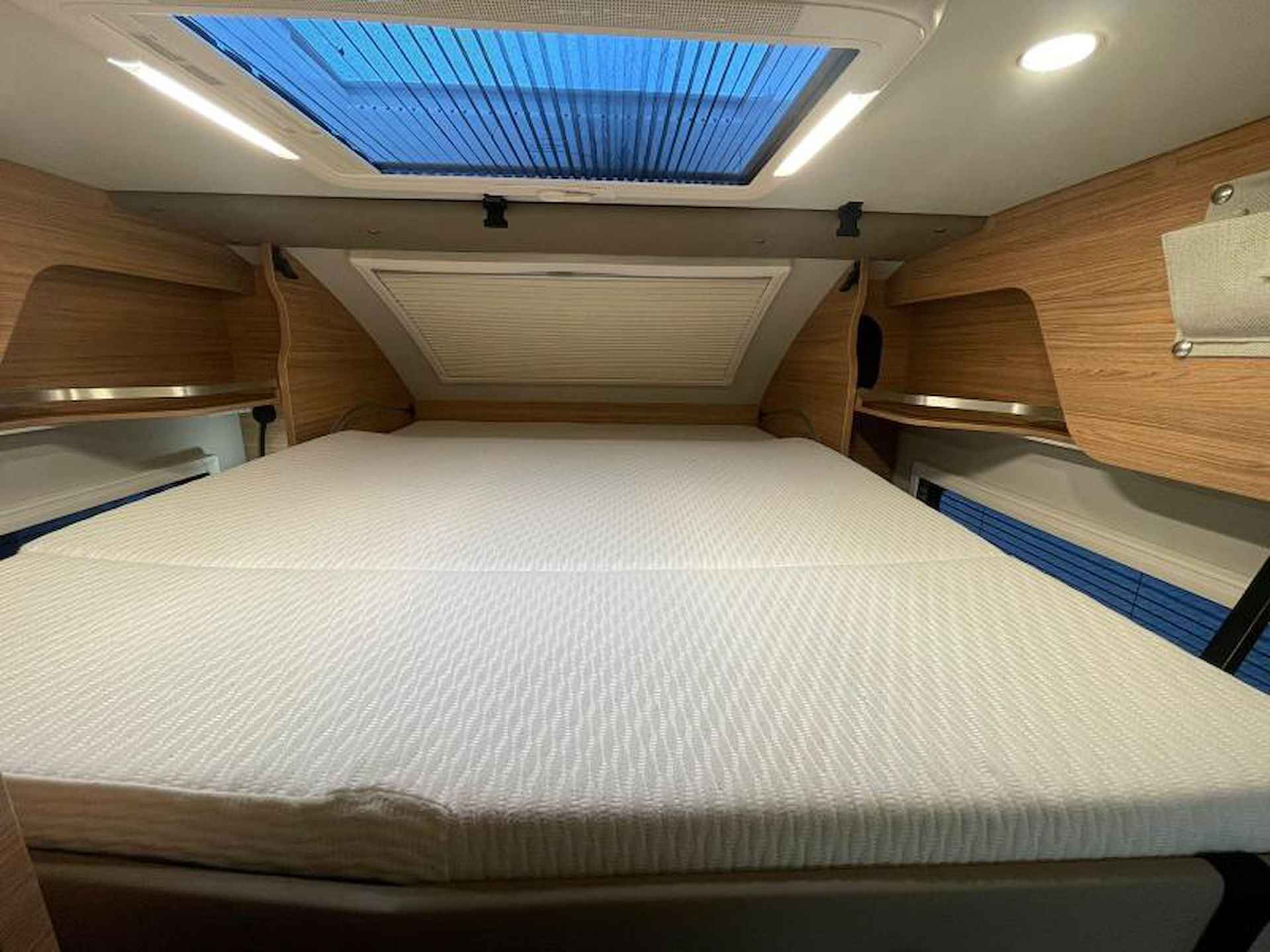 Weinsberg Xcursion 500 LT Compact Hefbed 9000 km!! - 13/24