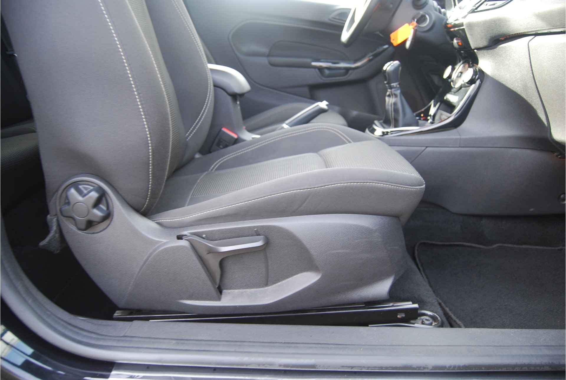 Ford Fiesta 1.0 EcoBoost Titanium | 100PK | NAVIGATIE | CRUISE CONTROL | 16 INCH VELGEN | D-RIEM VERVANGEN - 33/42