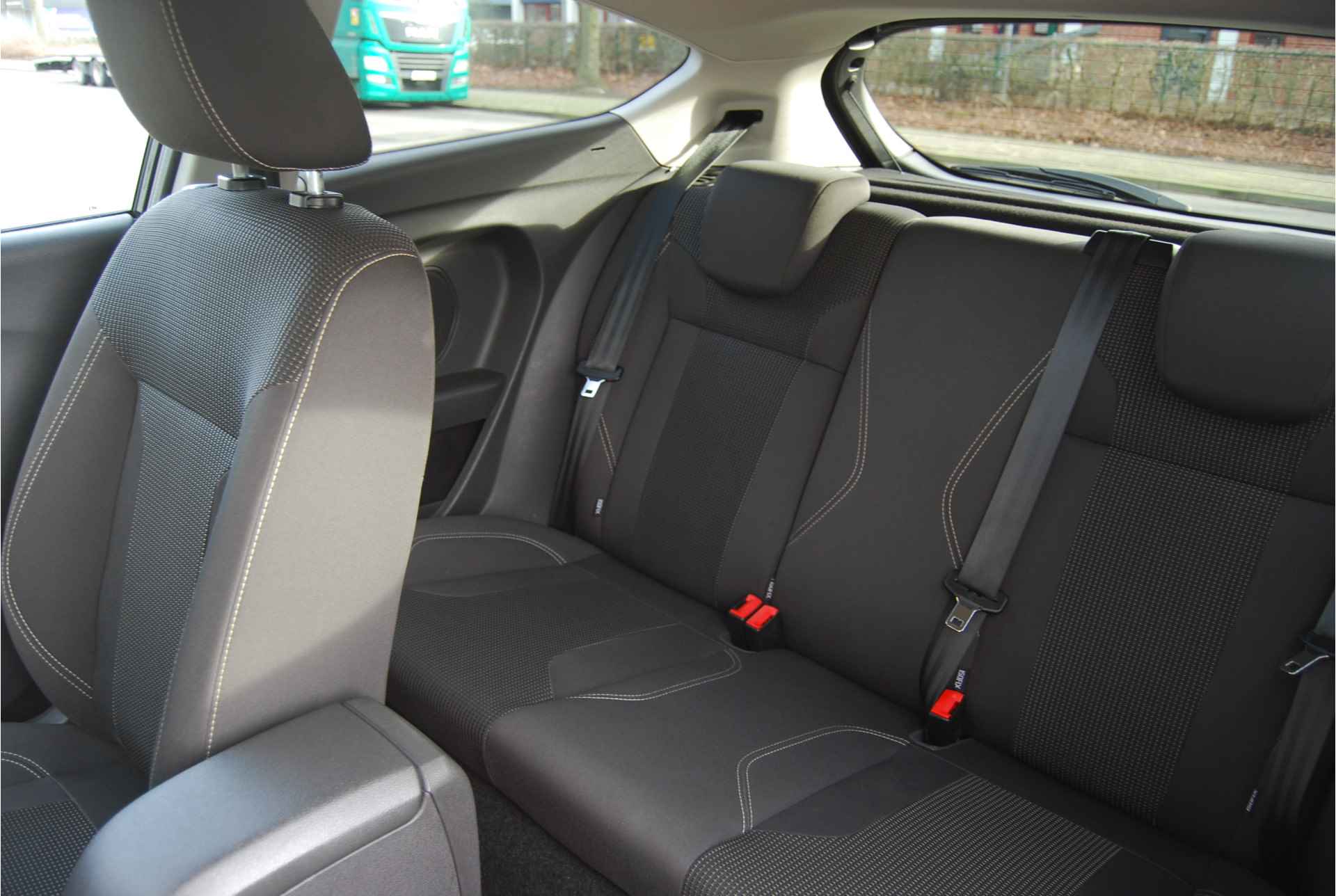 Ford Fiesta 1.0 EcoBoost Titanium | 100PK | NAVIGATIE | CRUISE CONTROL | 16 INCH VELGEN | D-RIEM VERVANGEN - 34/42