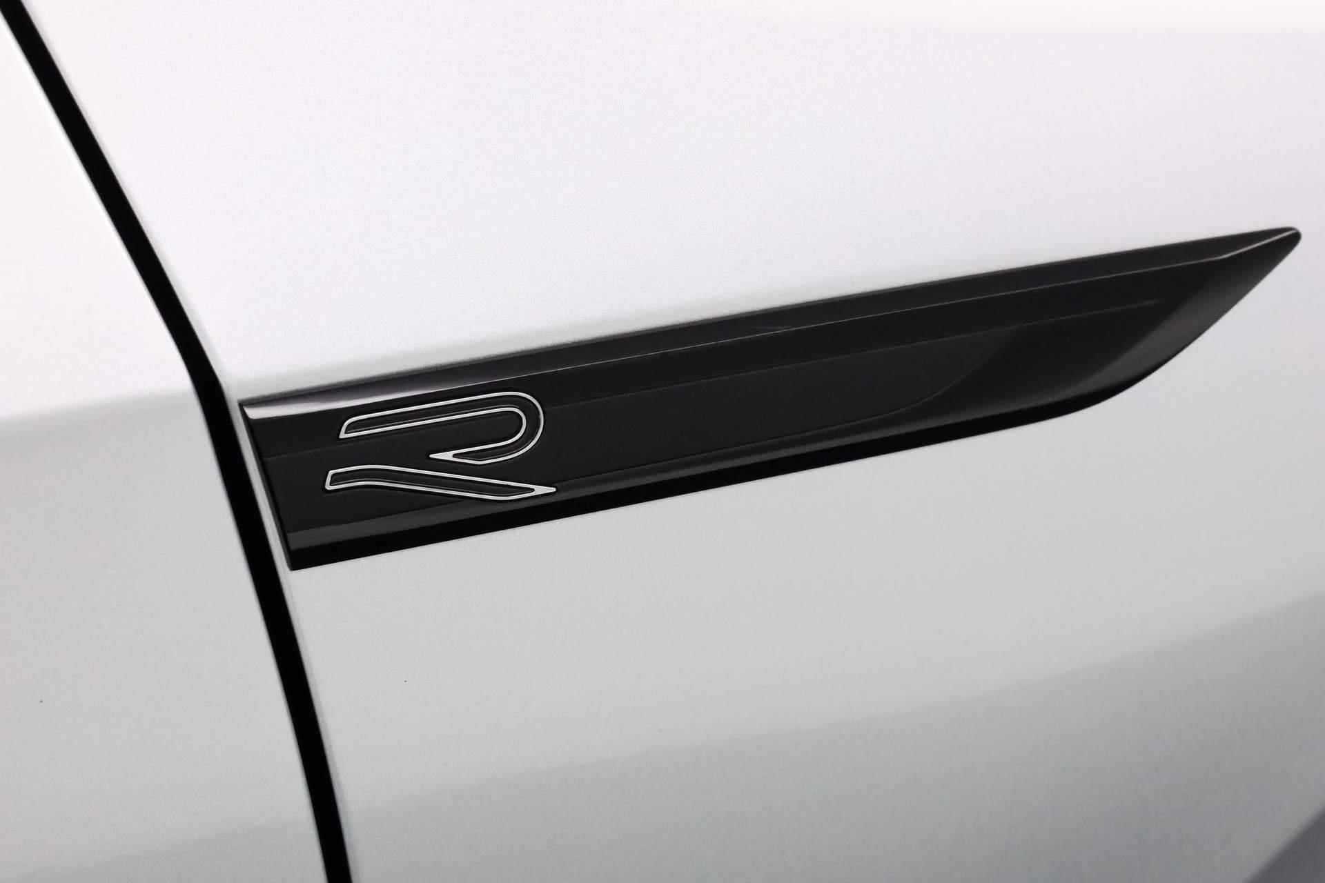 Volkswagen Golf 1.5 TSI 130PK R-Line Business+ | Camera | LED | Keyless | ACC | 17 inch - 14/42