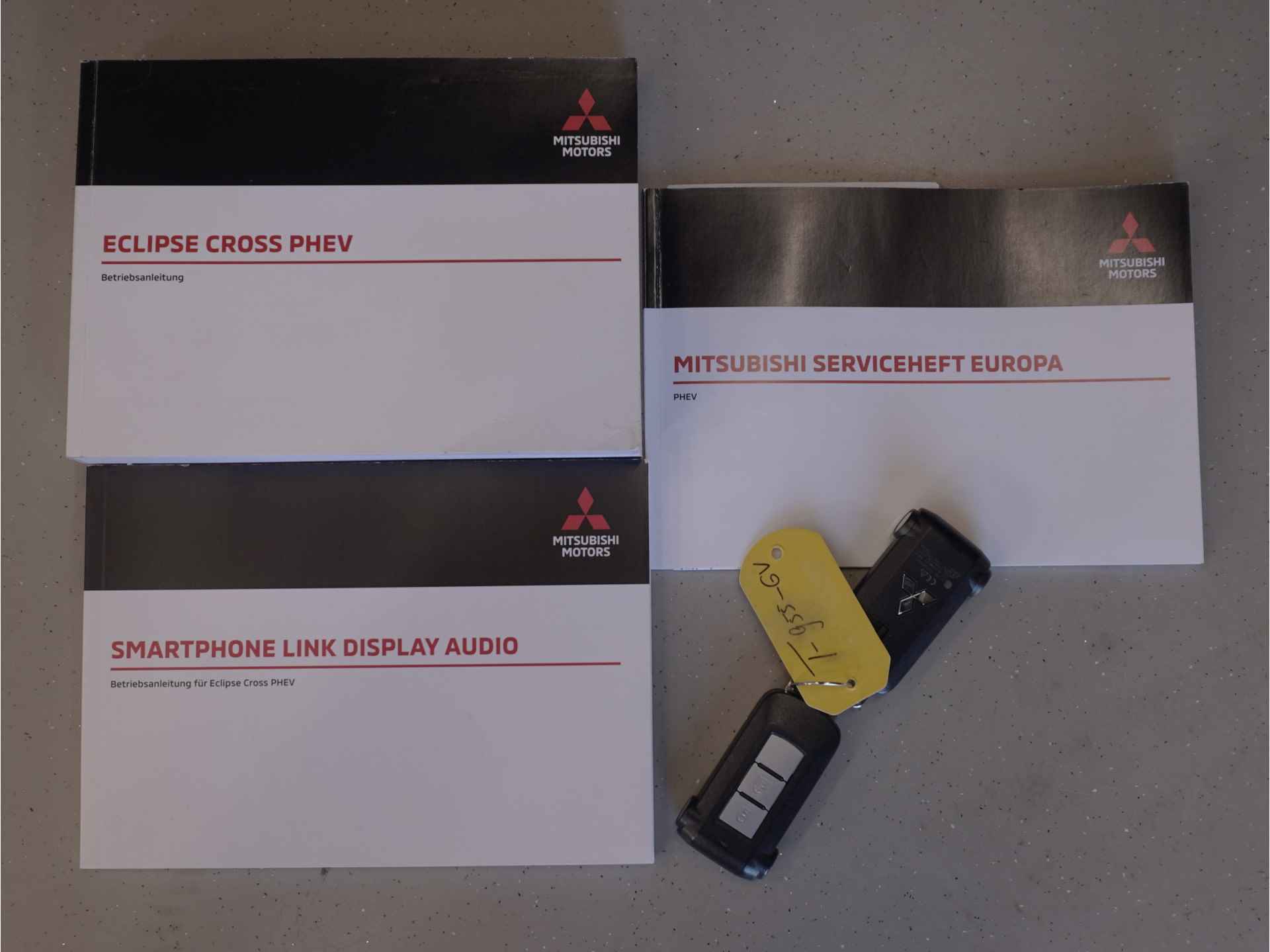 Mitsubishi Eclipse Cross 2.4 PHEV Intense+ | Navi | Stoelverwarming | Full Led | Standkachel | Camera | Fabrieksgarantie - 48/50