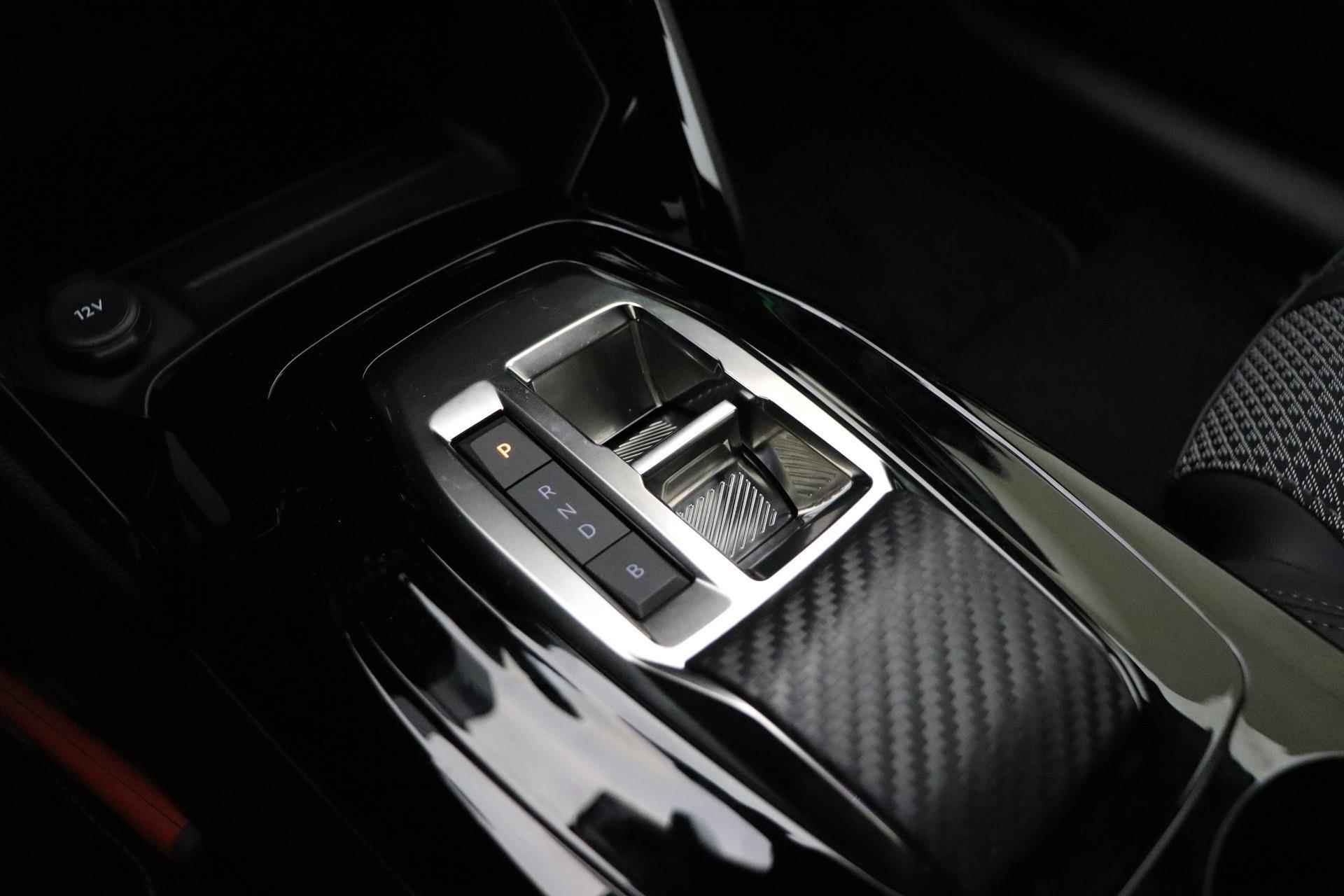 Peugeot e-208 EV GT 50 kWh 136 PK | Automaat | LMV | Camera | Stoelverwarming | Led | Cruise Control | Navigatie | Lane Assist | Dodehoek Detectie | 3D-Instrumentenpaneel | Voorraad Nieuw - 20/37