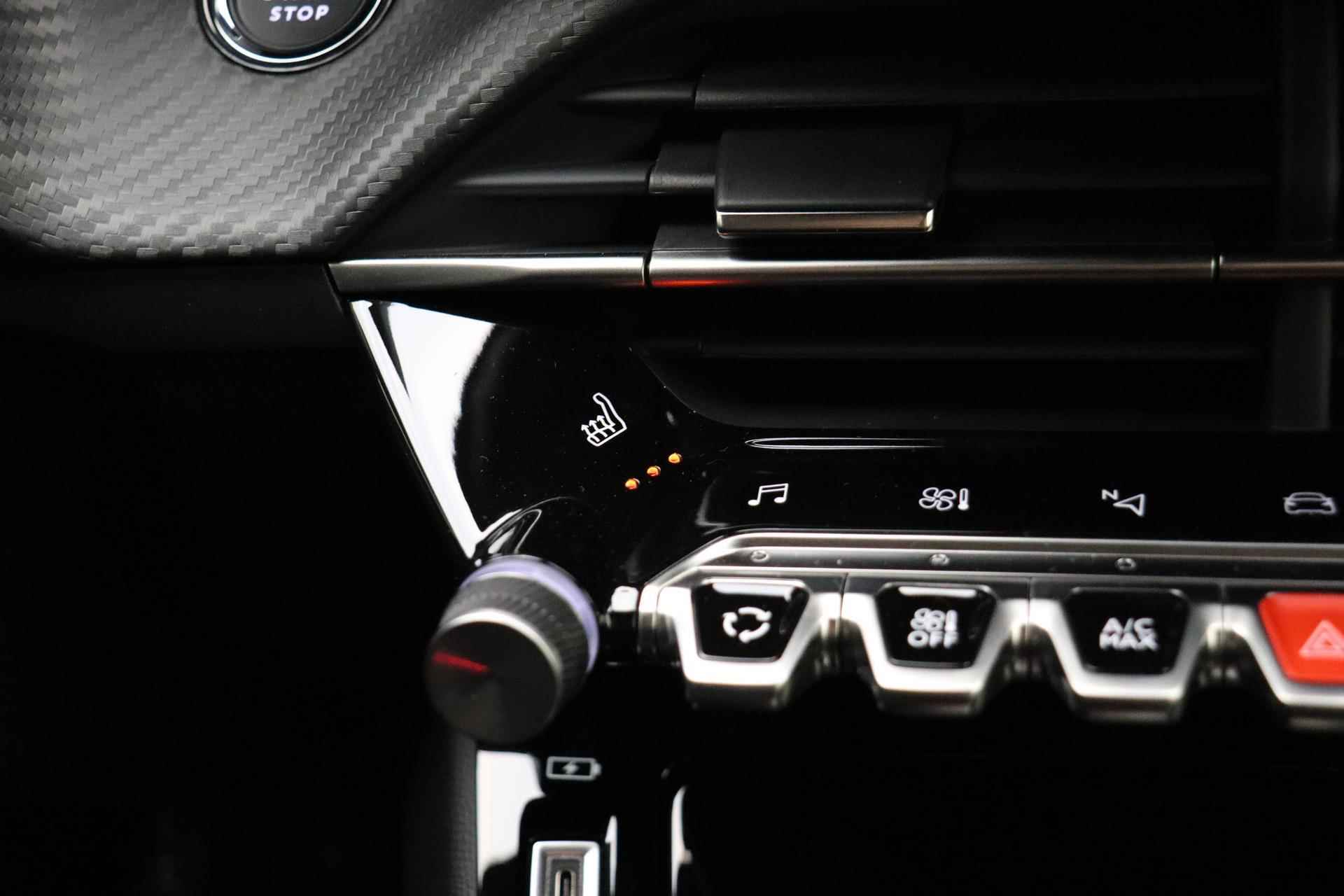Peugeot e-208 EV GT 50 kWh 136 PK | Automaat | LMV | Camera | Stoelverwarming | Led | Cruise Control | Navigatie | Lane Assist | Dodehoek Detectie | 3D-Instrumentenpaneel | Voorraad Nieuw - 22/37