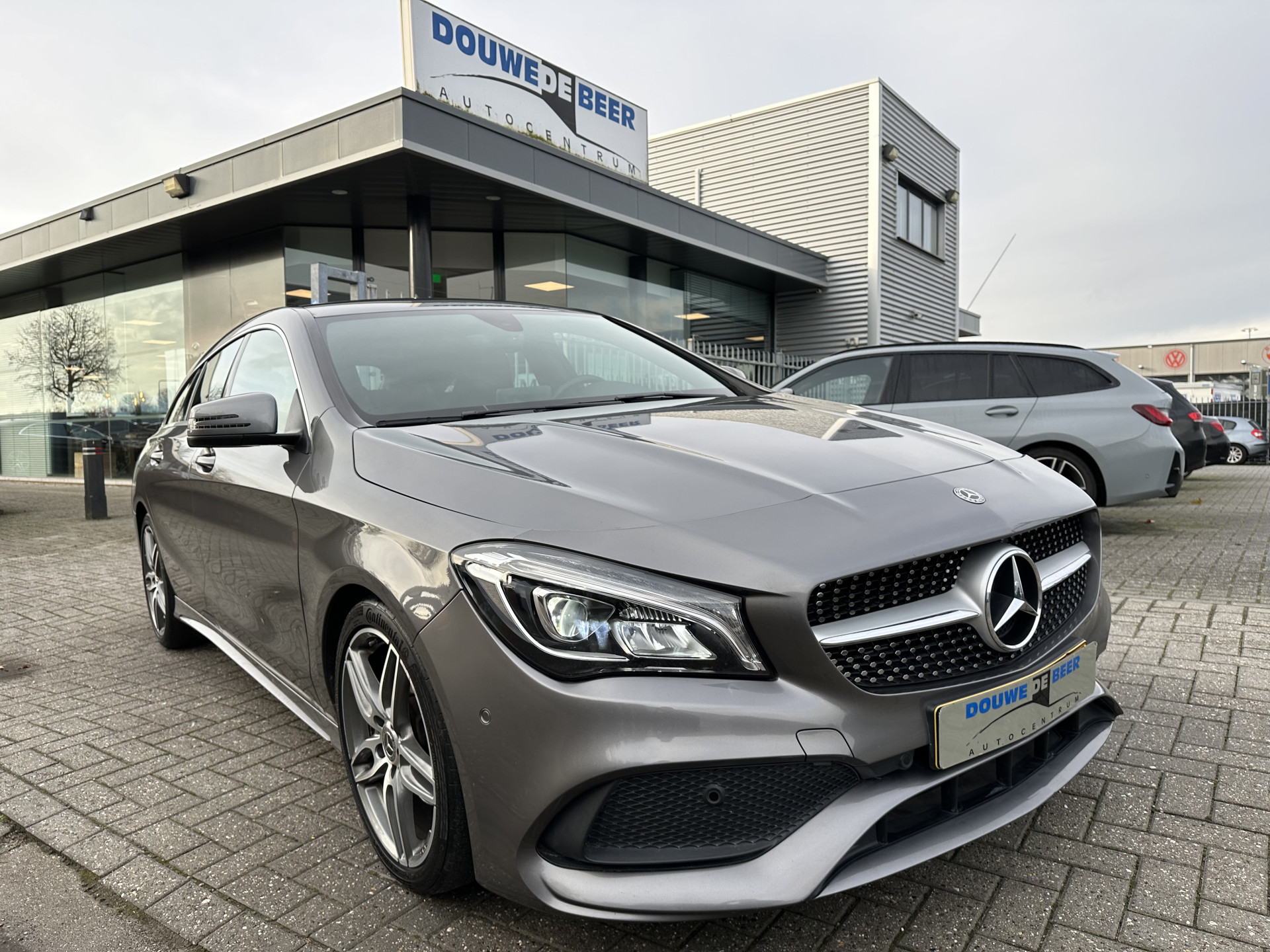 Mercedes-Benz CLA-Klasse Shooting Brake 180 AMG Camera | Stoelverw. | LED |