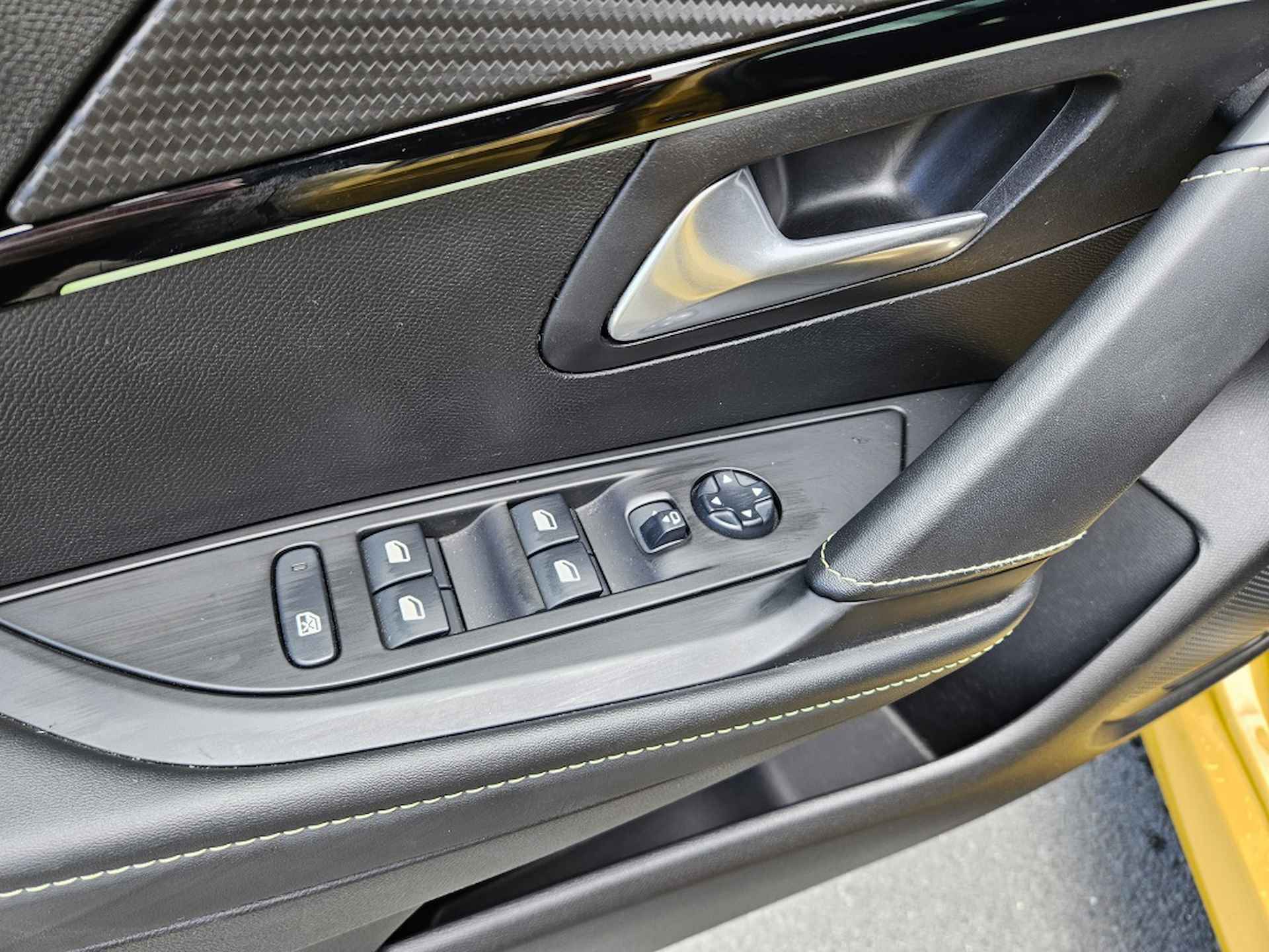 Peugeot 208 1.2 PureTech GT-Line | 101 pk | Pano | Led verl. | cruise adap. - 17/40