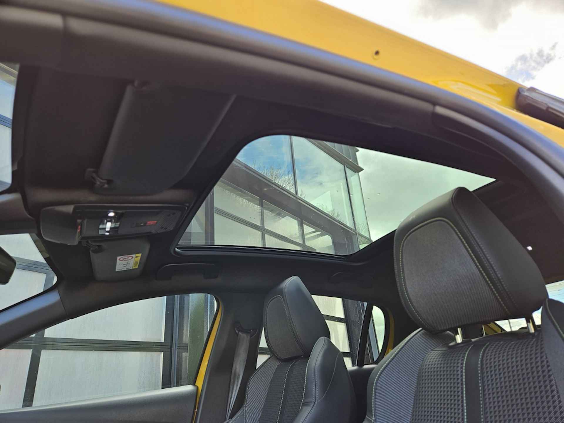 Peugeot 208 1.2 PureTech GT-Line | 101 pk | Pano | Led verl. | cruise adap. - 31/40