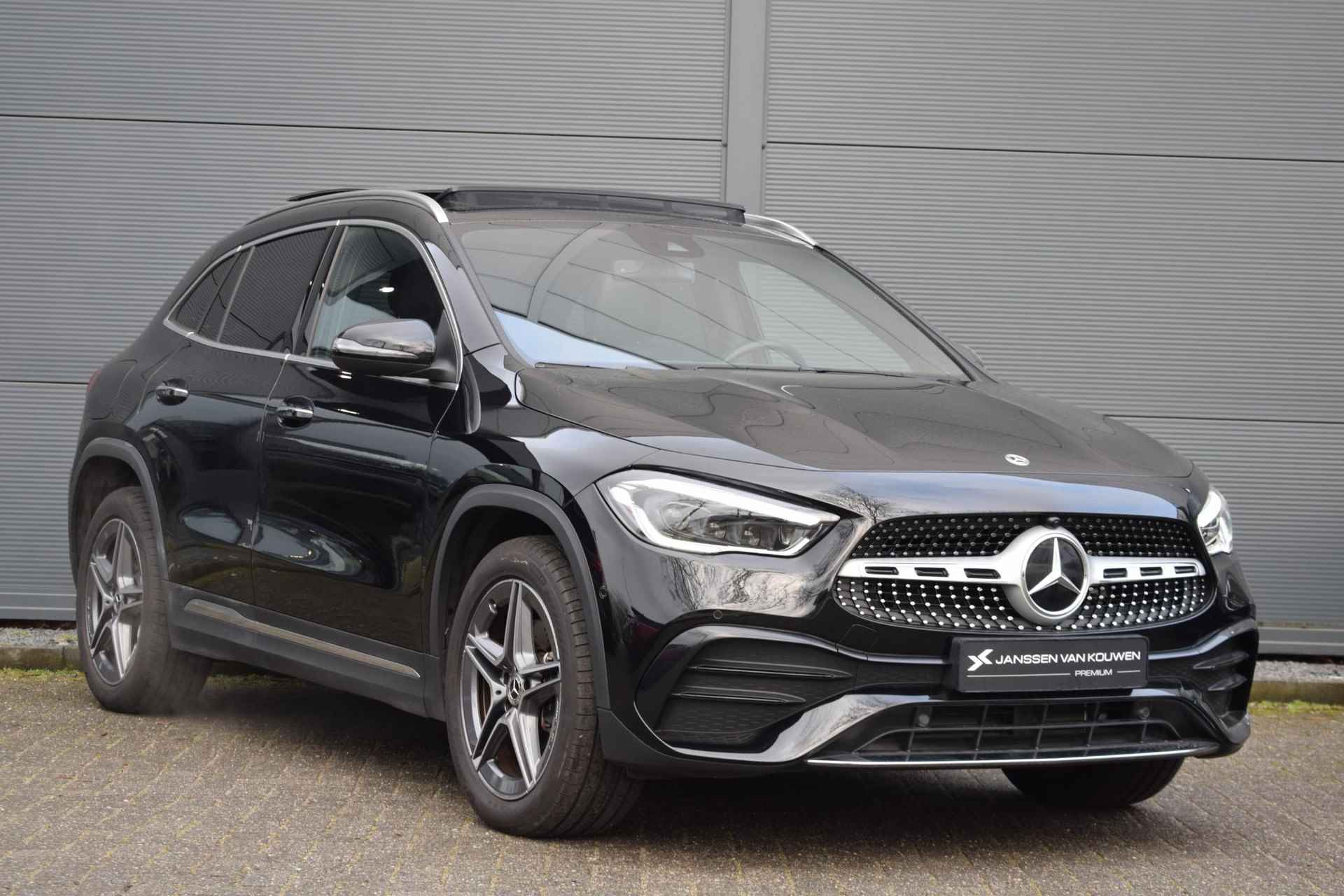 Mercedes-Benz GLA-klasse 250 e AMG Line / Panoramadak / Multibeam / Memory - 3/55