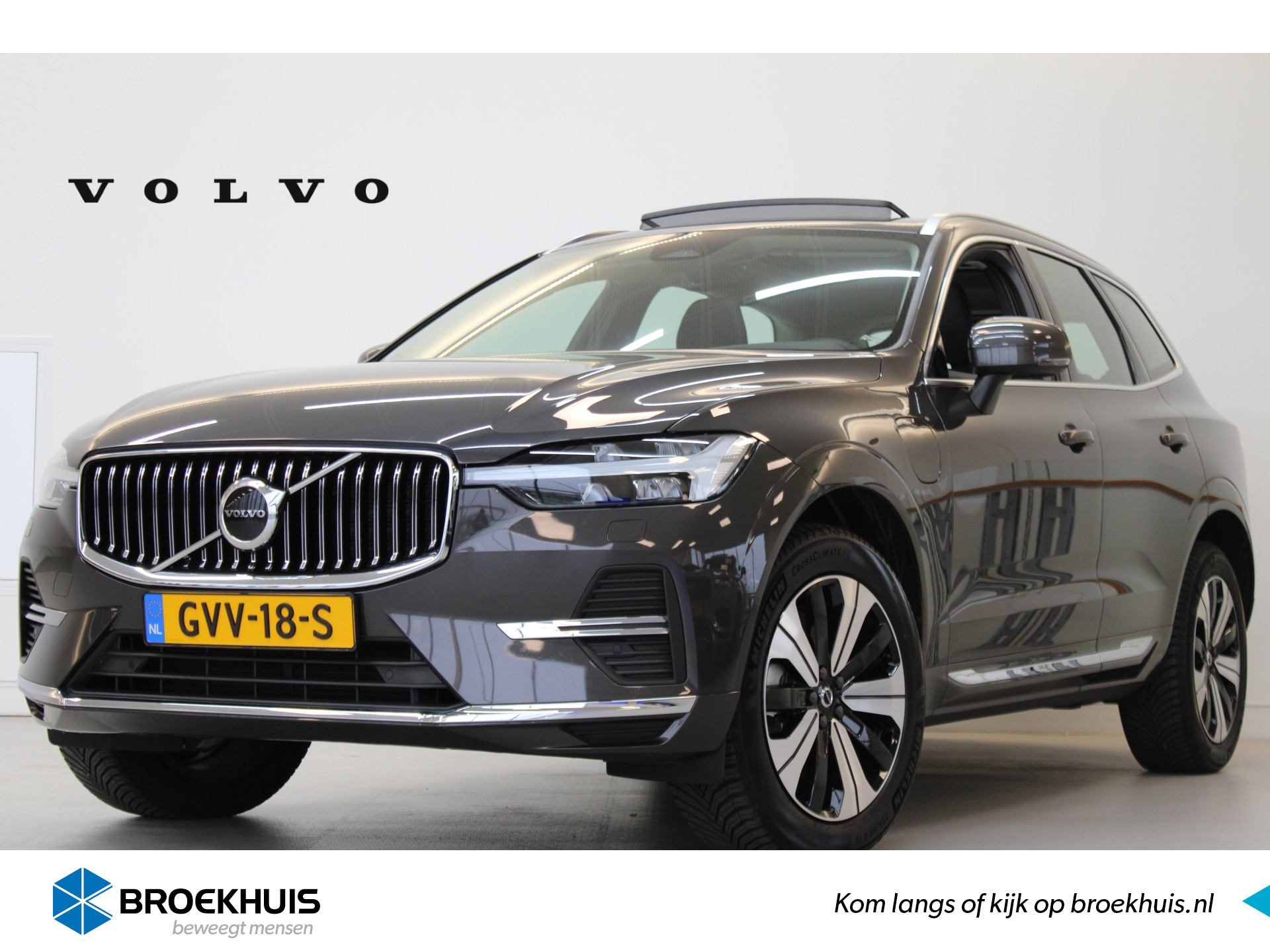 Volvo XC60 T6 350PK AWD Plus Bright | All Season | Panoramadak | Adapt LED | Iso Glas | Alarm