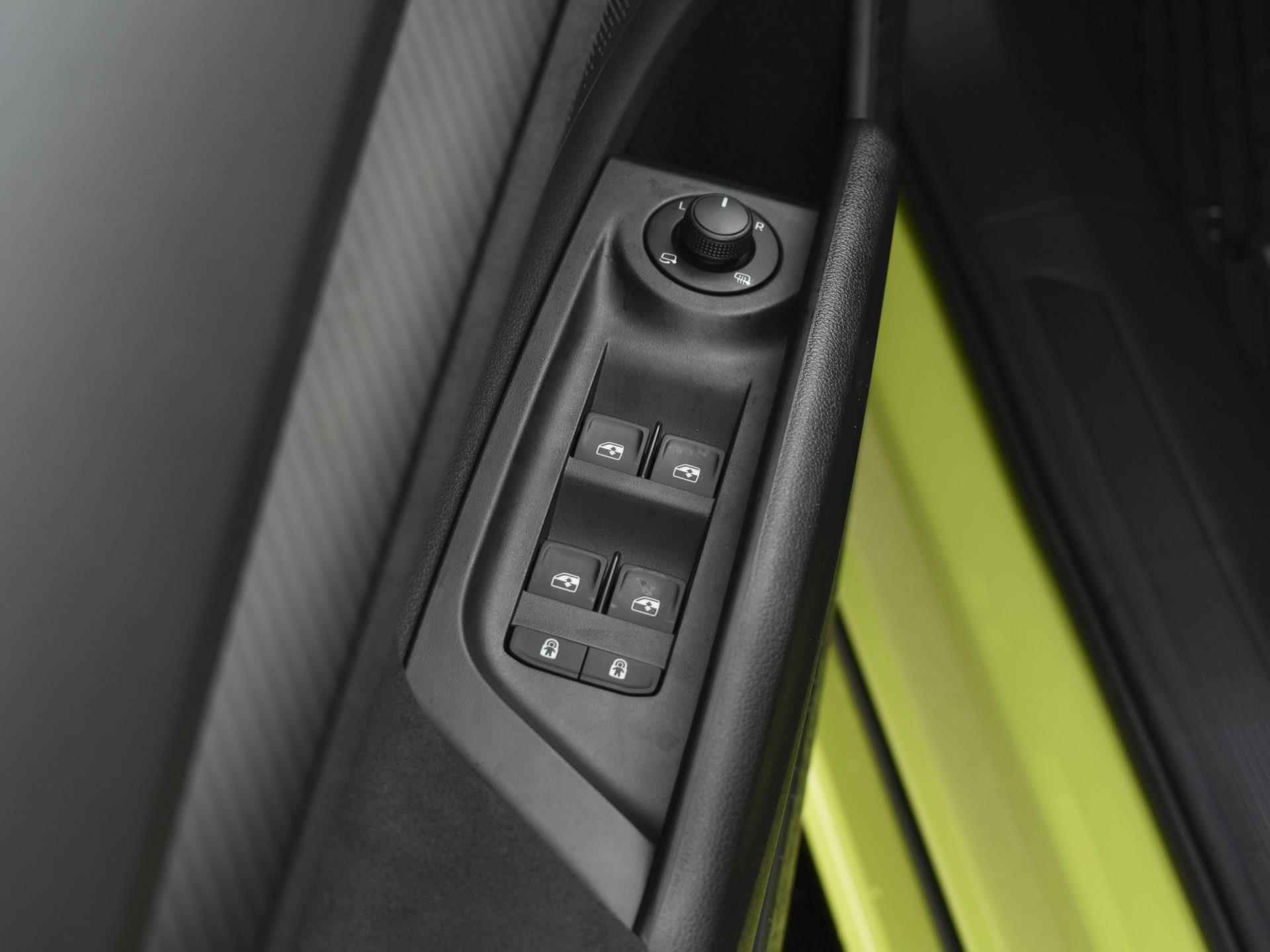 Skoda Enyaq Coupé iV 80 RS 300pk | Maxton Design | 22'' Velgen | Canton sound | Panoramadak | Matrix LED |  ACC | Camera | Navigatie | Apple Car Play | - 28/33