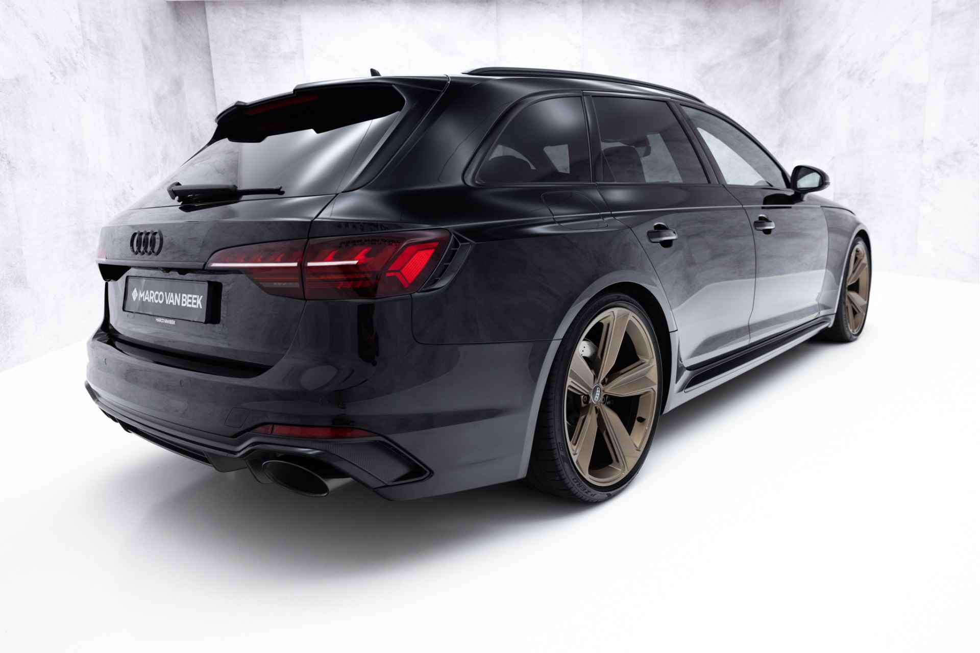 Audi RS4 Avant 2.9 TFSI Bronze Edition Facelift | Pano | Carbon | RS-Stoel | Audi Exclusive - 3/59