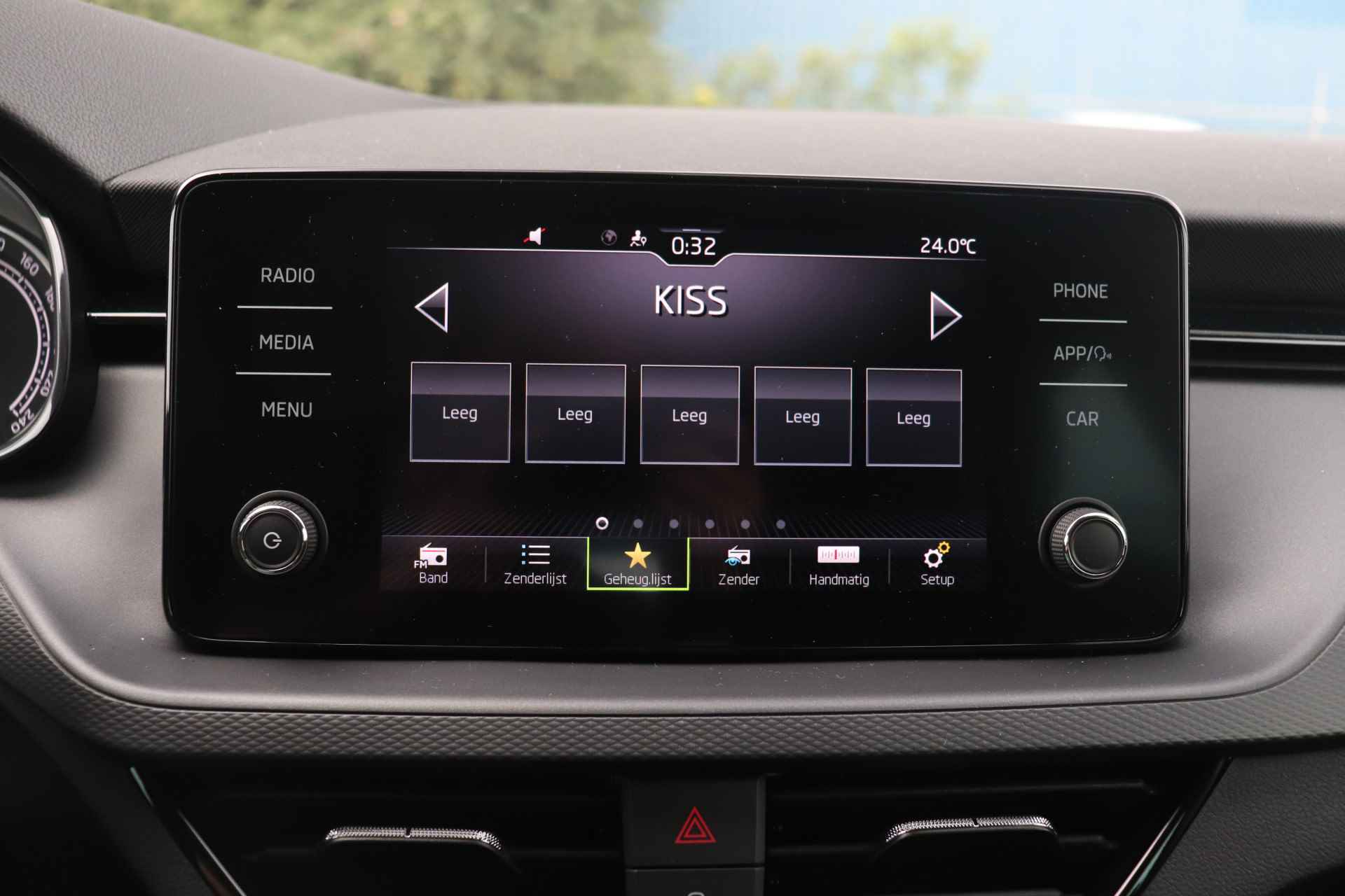 Škoda Scala 1.0 TSI 110pk Ambition | Cruise control | Climate | Apple carplay en Android auto  | regen en licht sensor | - 11/21