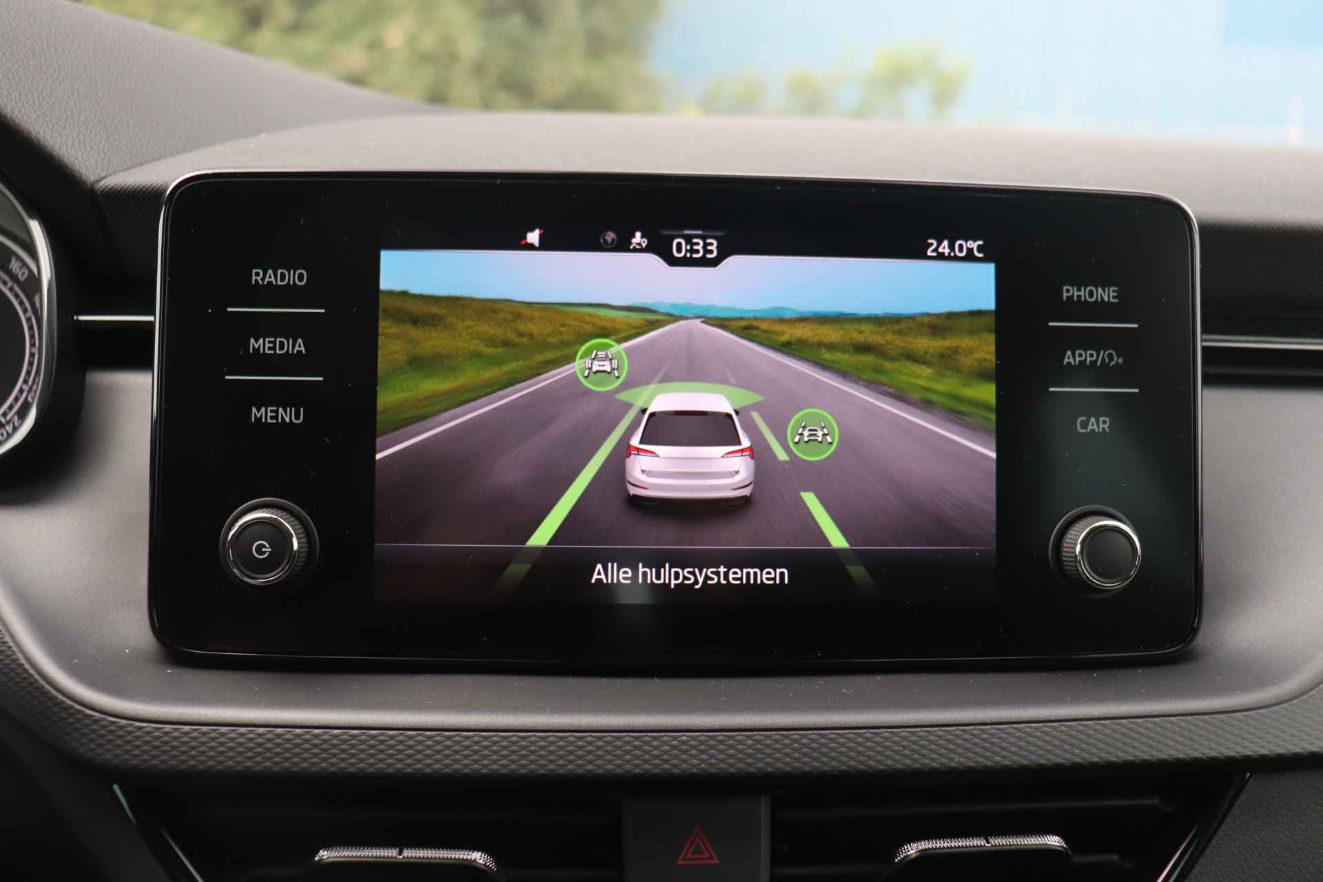 Škoda Scala 1.0 TSI 110pk Ambition | Cruise control | Climate | Apple carplay en Android auto  | regen en licht sensor | - 14/21