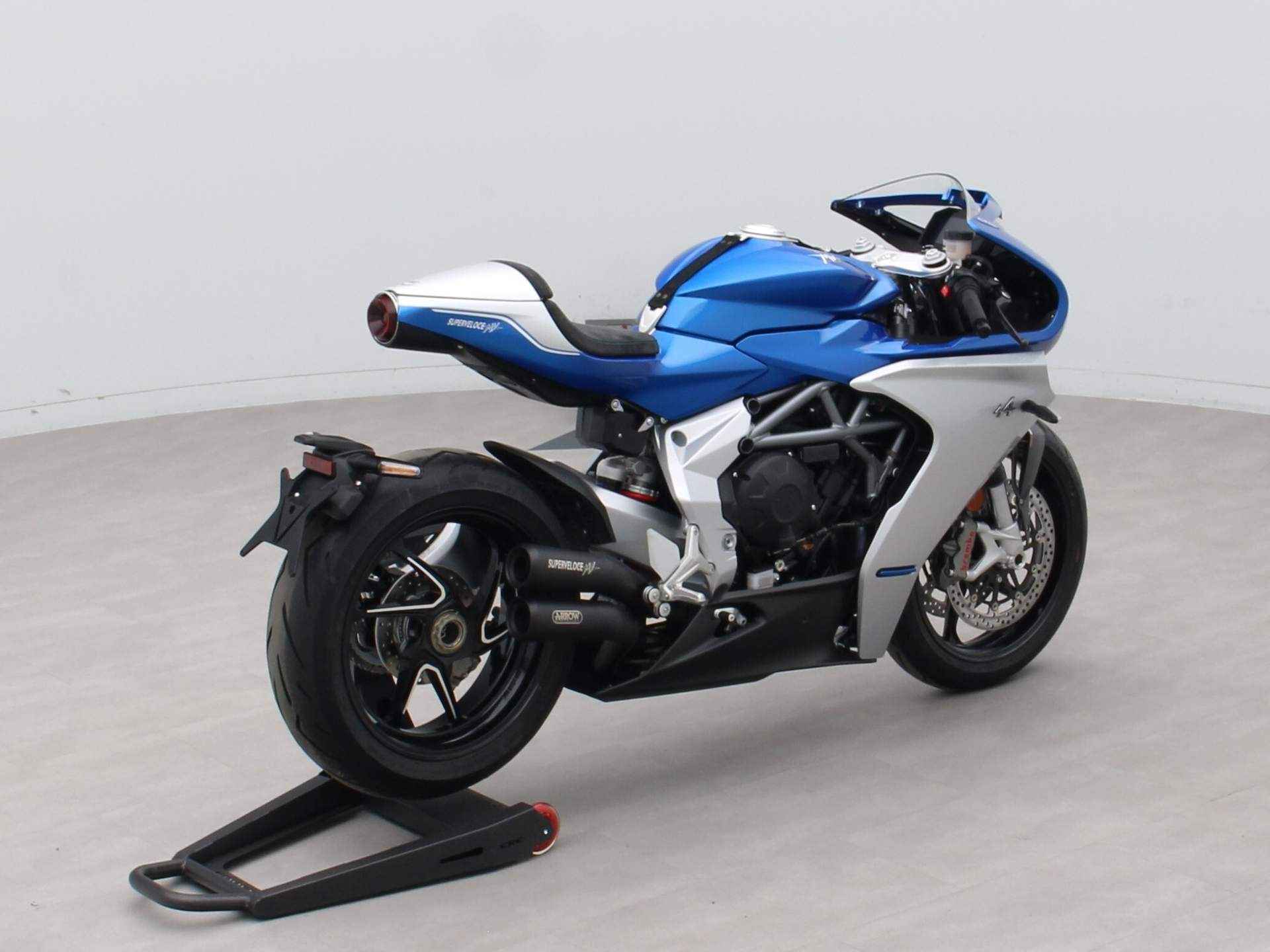 MV Agusta Superveloce 800 147pk Alpine Editie Nr 076/110 Arrow race uitlaat | NIEUW | ZONDER KM! | NL KENTEKEN - 11/42