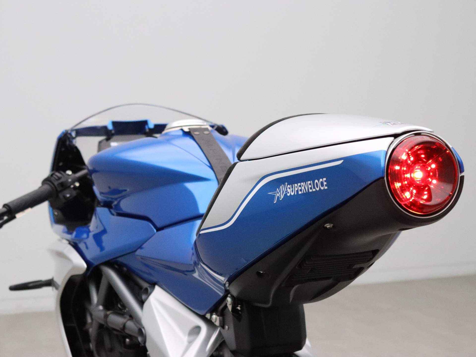 MV Agusta Superveloce 800 147pk Alpine Editie Nr 076/110 Arrow race uitlaat | NIEUW | ZONDER KM! | NL KENTEKEN - 18/42