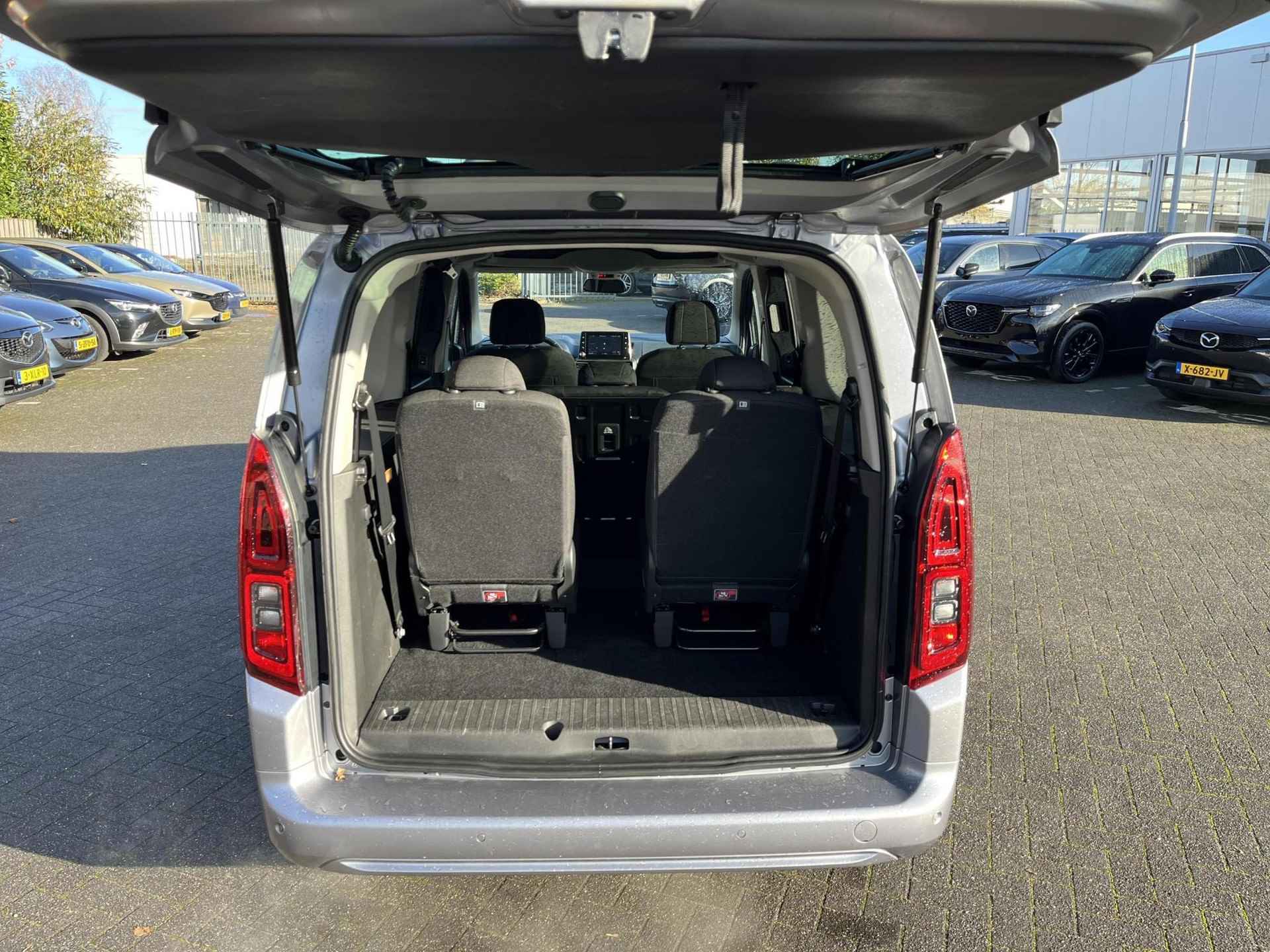 Toyota Pro Ace City Verso 1.2T Dynamic 7P | Navigatie | Apple CarPlay/Android auto | Achteruitrijcamera - 10/32