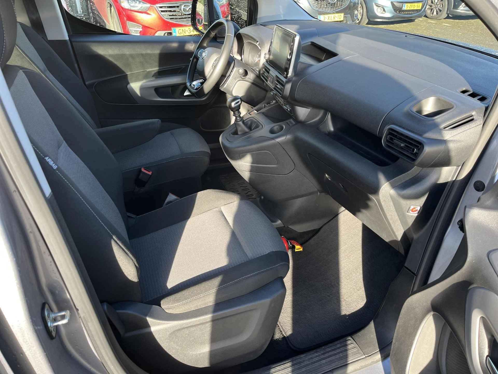 Toyota ProAce City Verso 1.2T Dynamic 7P | Navigatie | Apple CarPlay/Android auto | Achteruitrijcamera - 12/32