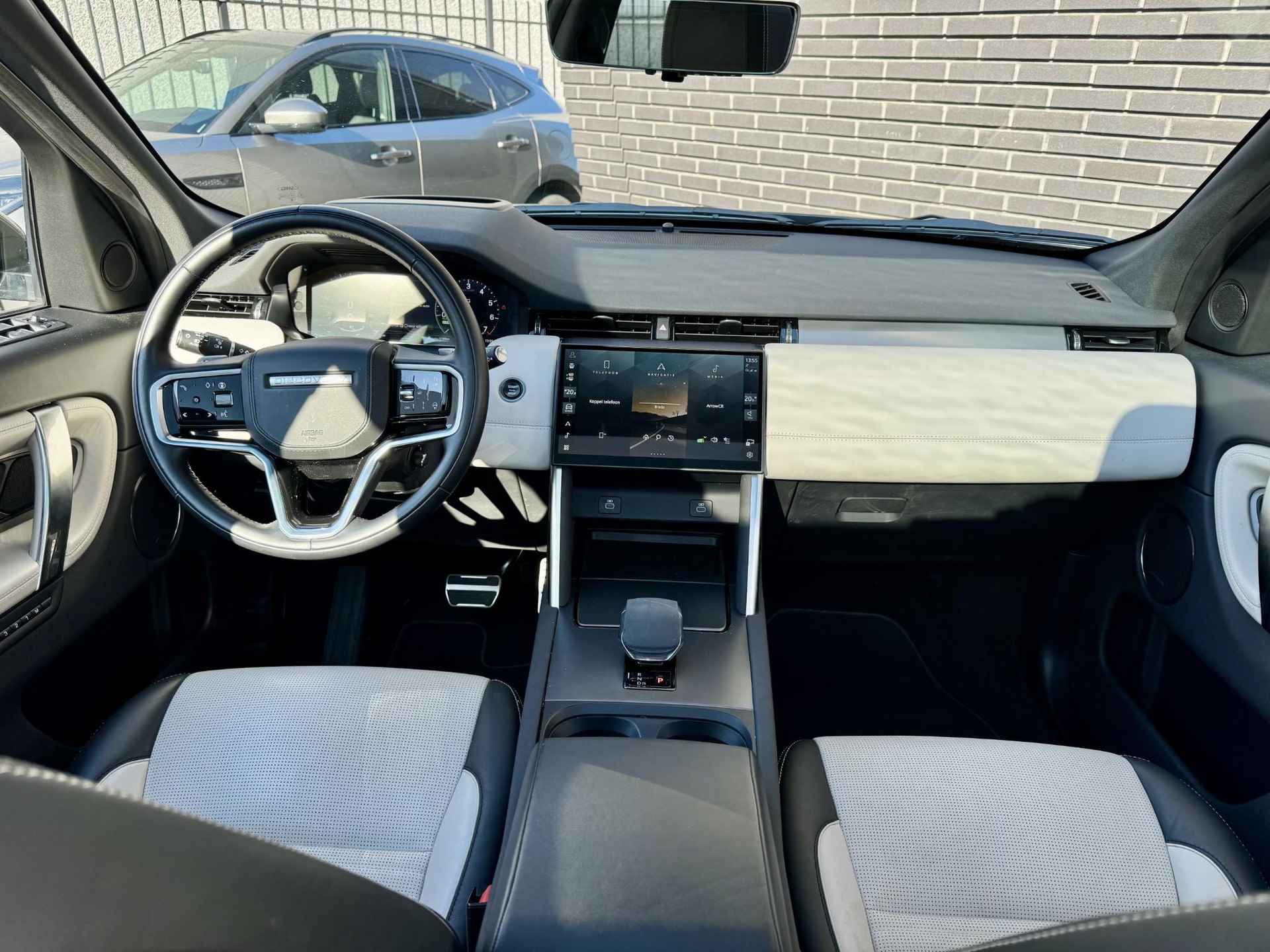 Land Rover Discovery Sport P300e Dynamic HSE FACELIFT - 3/37