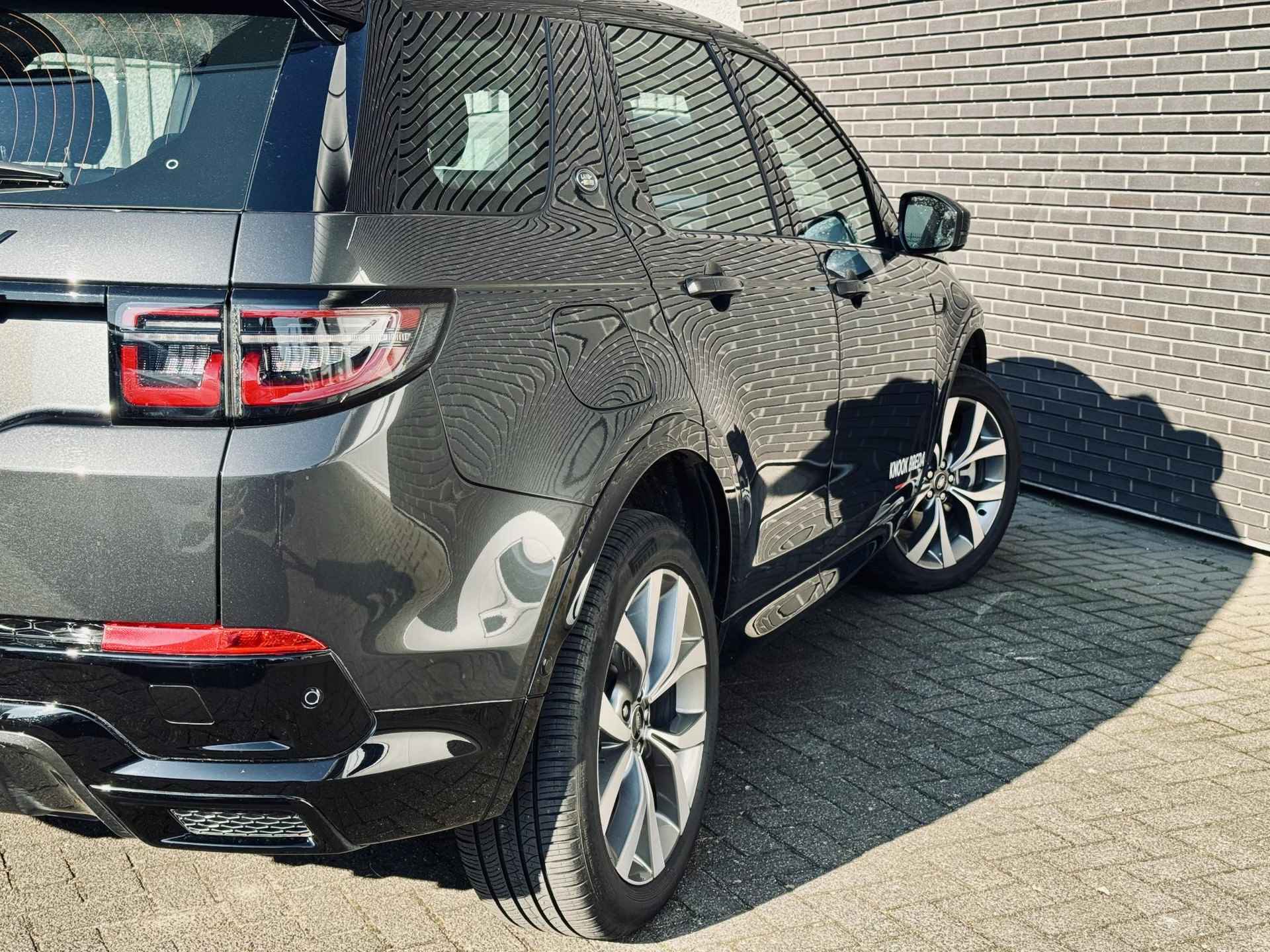 Land Rover Discovery Sport P300e Dynamic HSE FACELIFT - 11/37