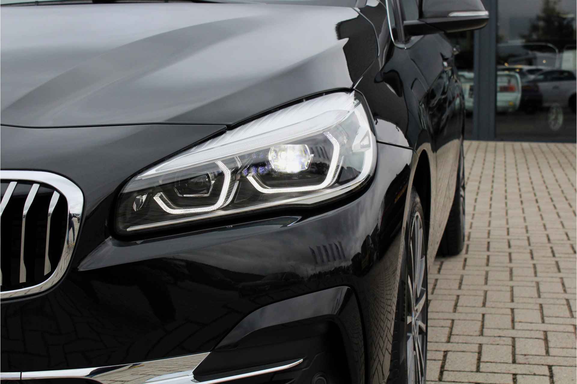 BMW 2 Serie Active Tourer 225xe Business Editon Plus PANO LEER LED HUD 1e eig.! NL-auto! - 10/35