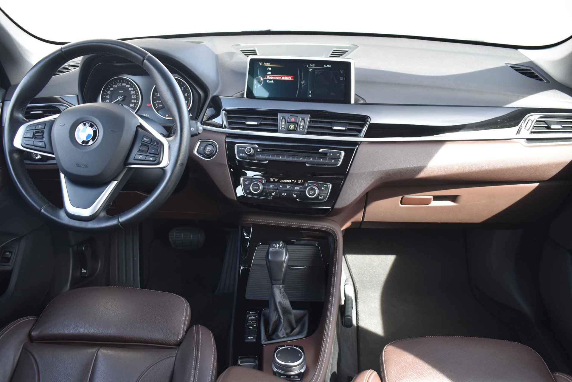 BMW X1 xDrive20i Centennial High Executive Elektrisch Bedienbare Achterklep audio-navigatie full map - 31/40