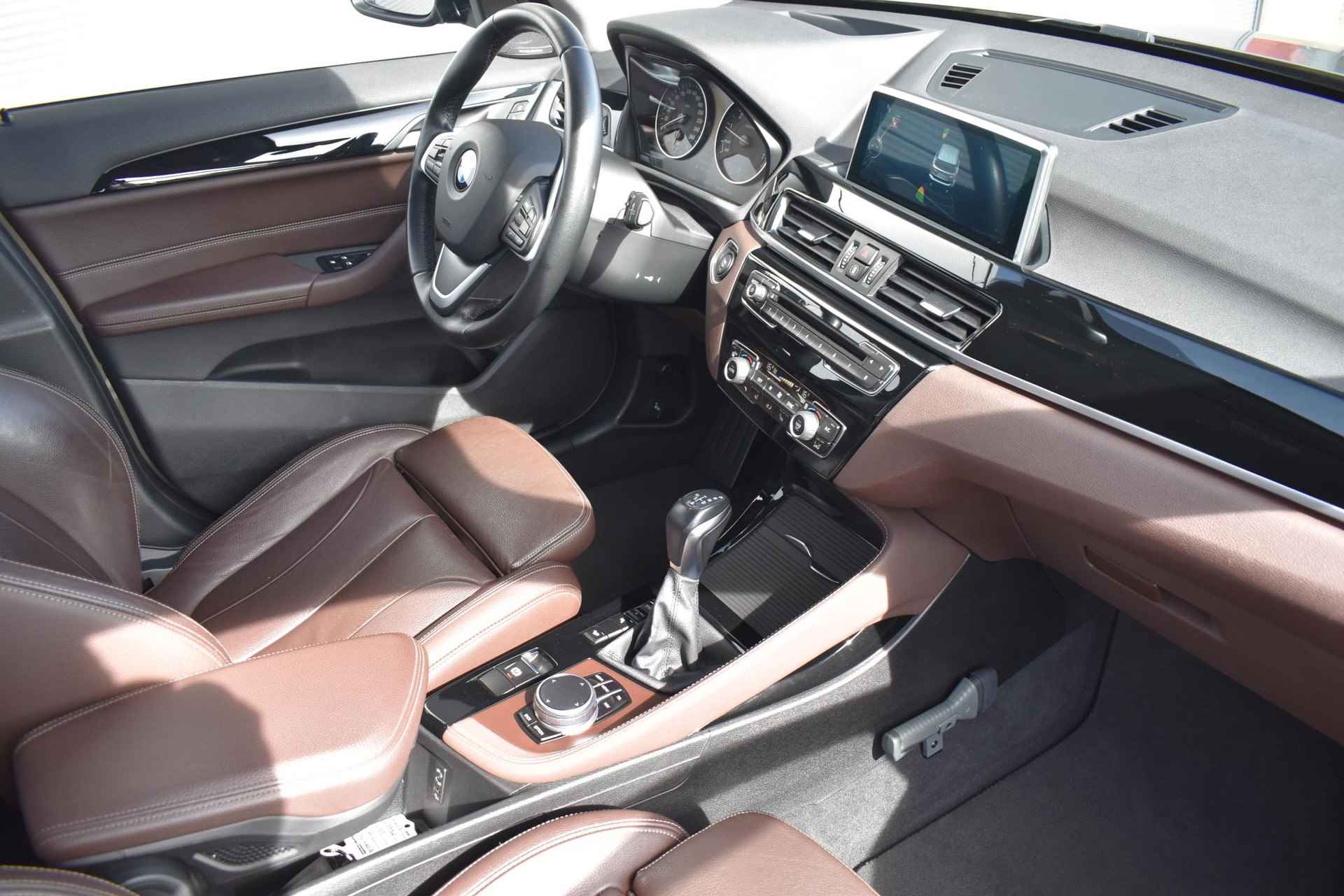 BMW X1 xDrive20i Centennial High Executive Elektrisch Bedienbare Achterklep audio-navigatie full map - 29/40