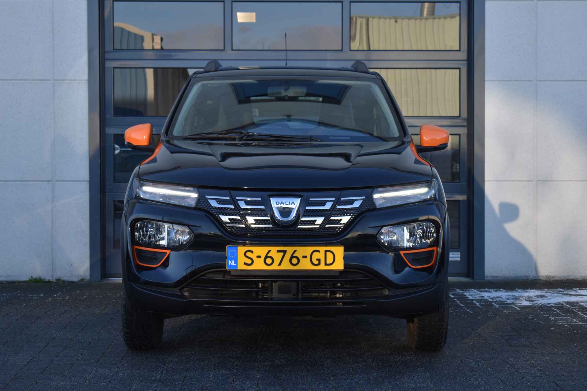 Dacia Spring Comfort Plus 27 kWh - 2/25