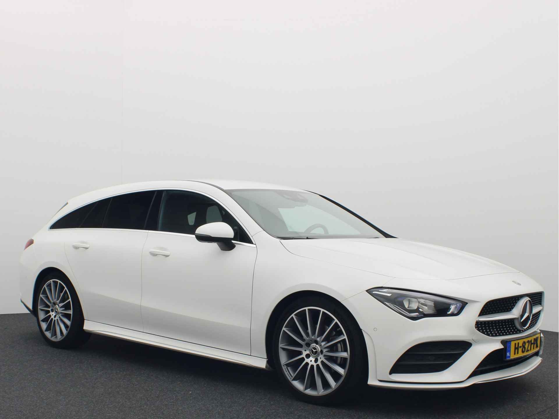 Mercedes-Benz CLA-Klasse Shooting Brake 180 d Advantage AMG-PAKKET AUTOMAAT / TREKHAAK / FULL LED / WIDE-SCREEN / LEDER / CAMERA / CARPLAY /  STOELVERW / NL-AUTO - 18/63