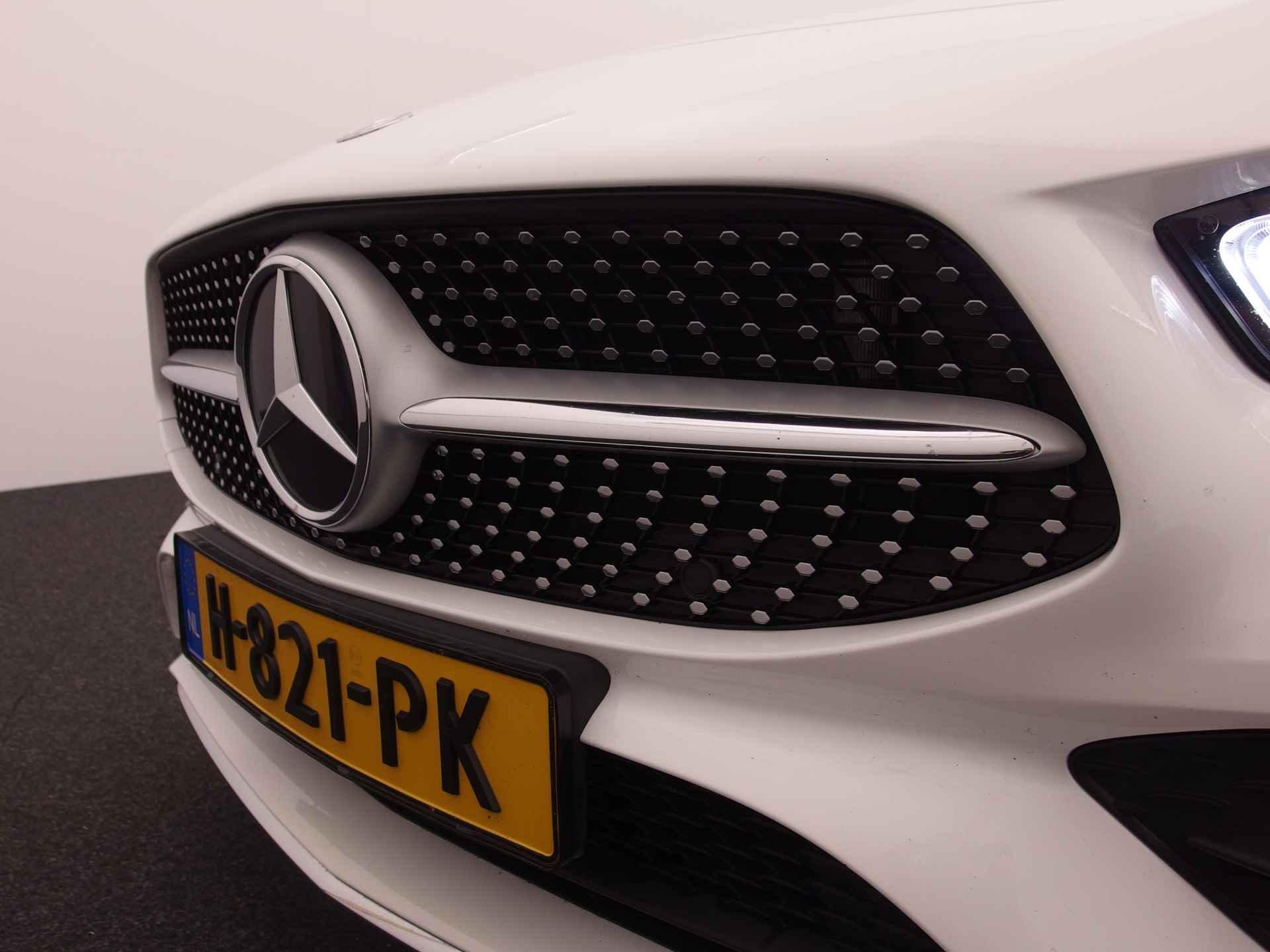 Mercedes-Benz CLA-Klasse Shooting Brake 180 d Advantage AMG-PAKKET AUTOMAAT / TREKHAAK / FULL LED / WIDE-SCREEN / LEDER / CAMERA / CARPLAY /  STOELVERW / NL-AUTO - 60/63