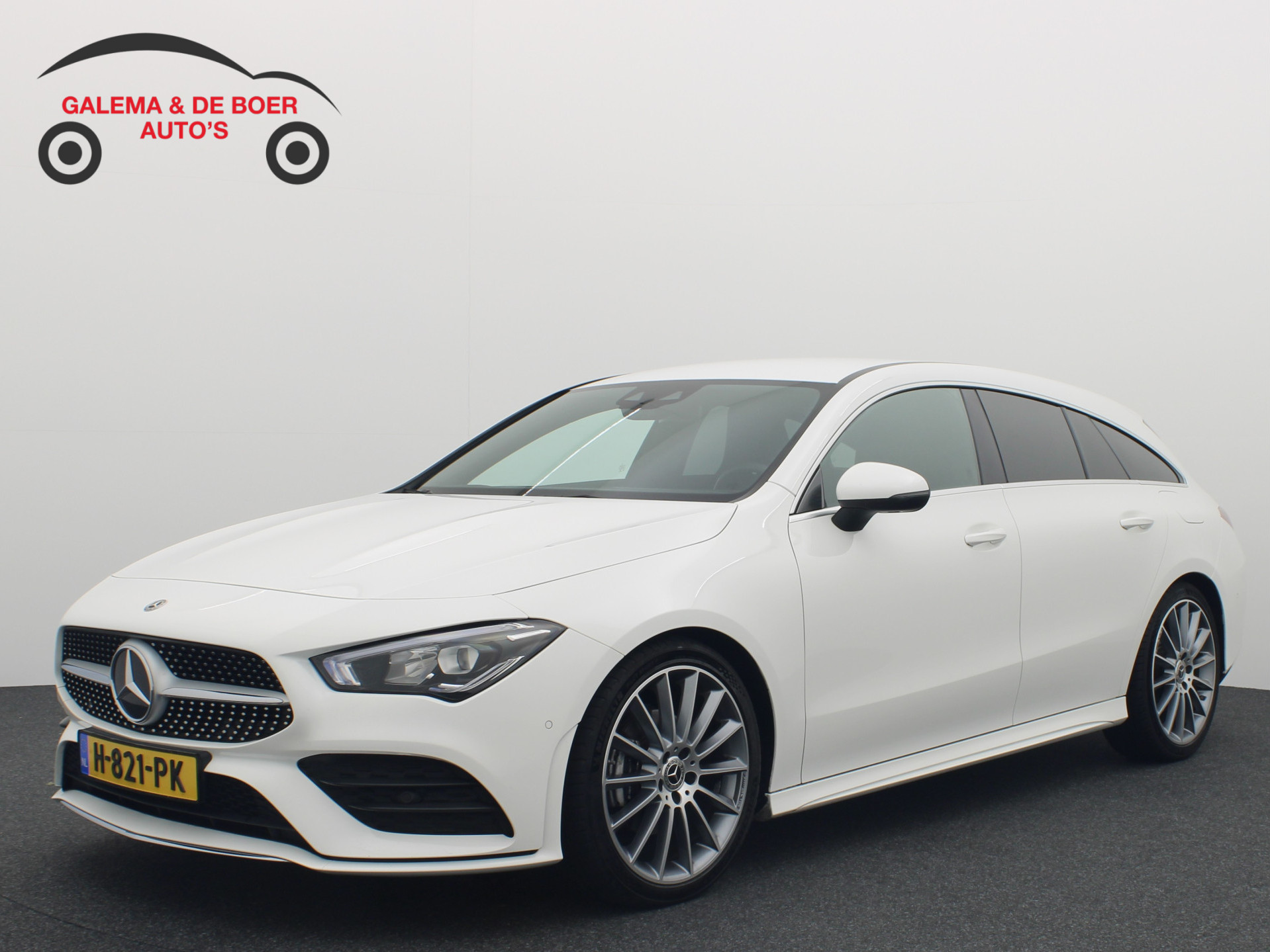 Mercedes-Benz CLA-Klasse Shooting Brake 180 d Advantage AMG-PAKKET AUTOMAAT / TREKHAAK / FULL LED / WIDE-SCREEN / LEDER / CAMERA / CARPLAY /  STOELVERW / NL-AUTO