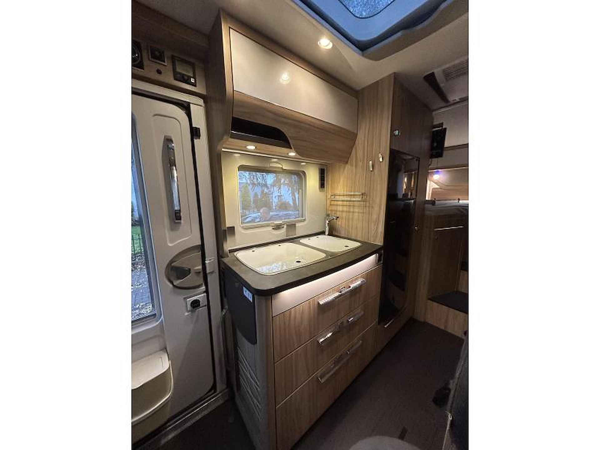 Hymer Exsis-I 588 EX - 9/25