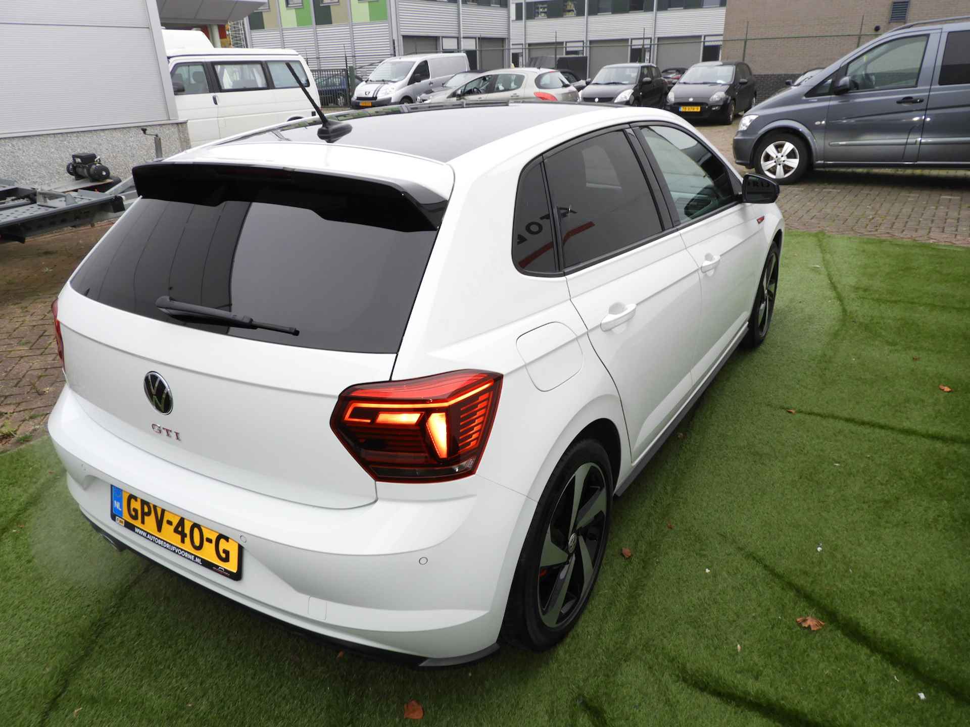 VOLKSWAGEN Polo 2.0 TSI 200pk 6-DSG GTI - 27/31